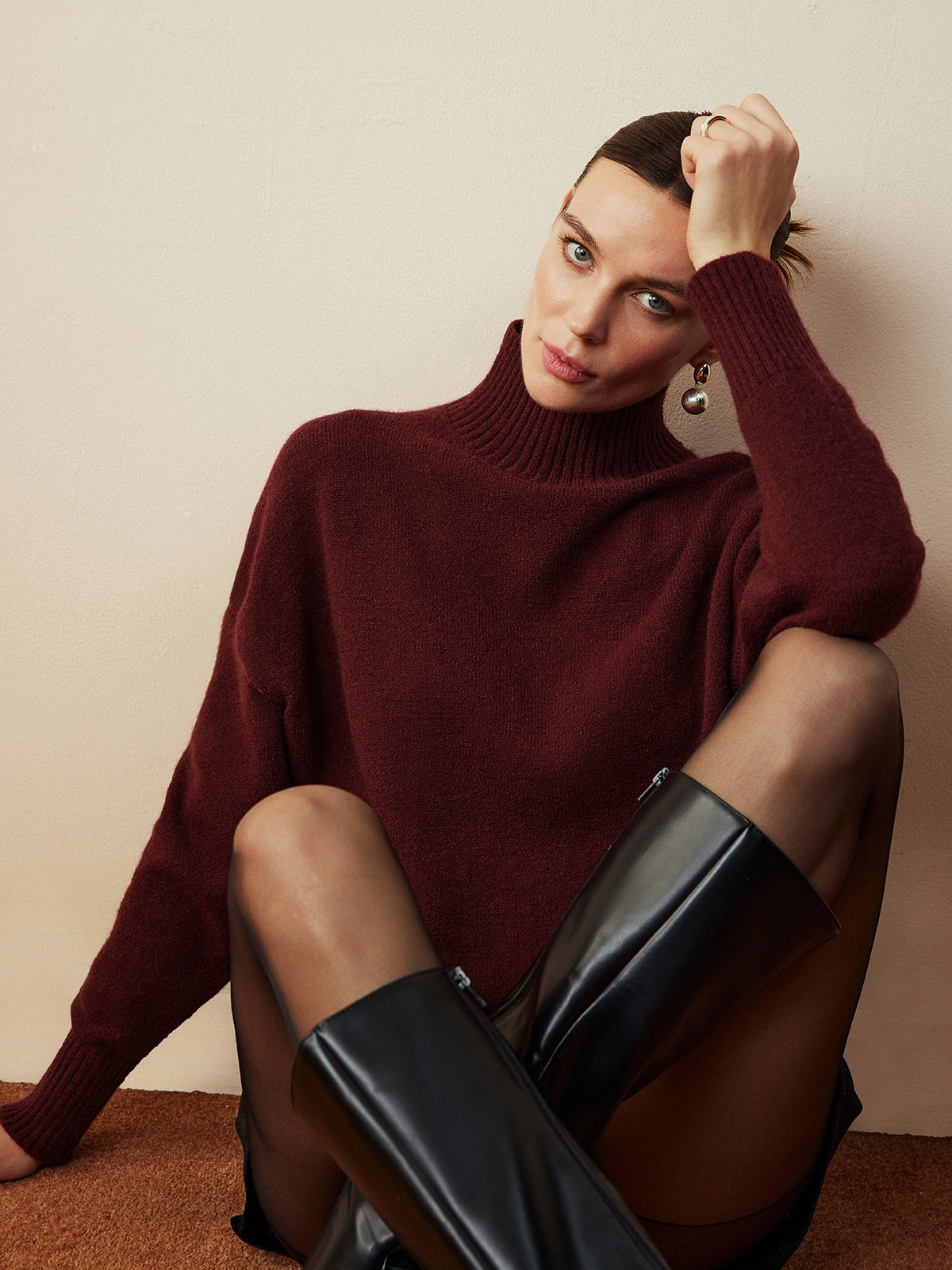 Elegant Mock Neck Shift Sweater-Chicvia