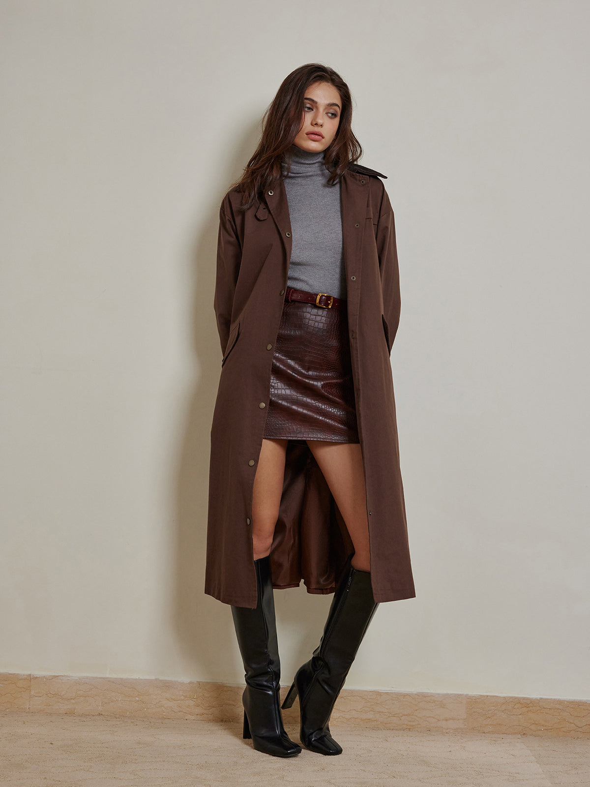 Contrast Collar Pleated Trench Coat-Chicvia