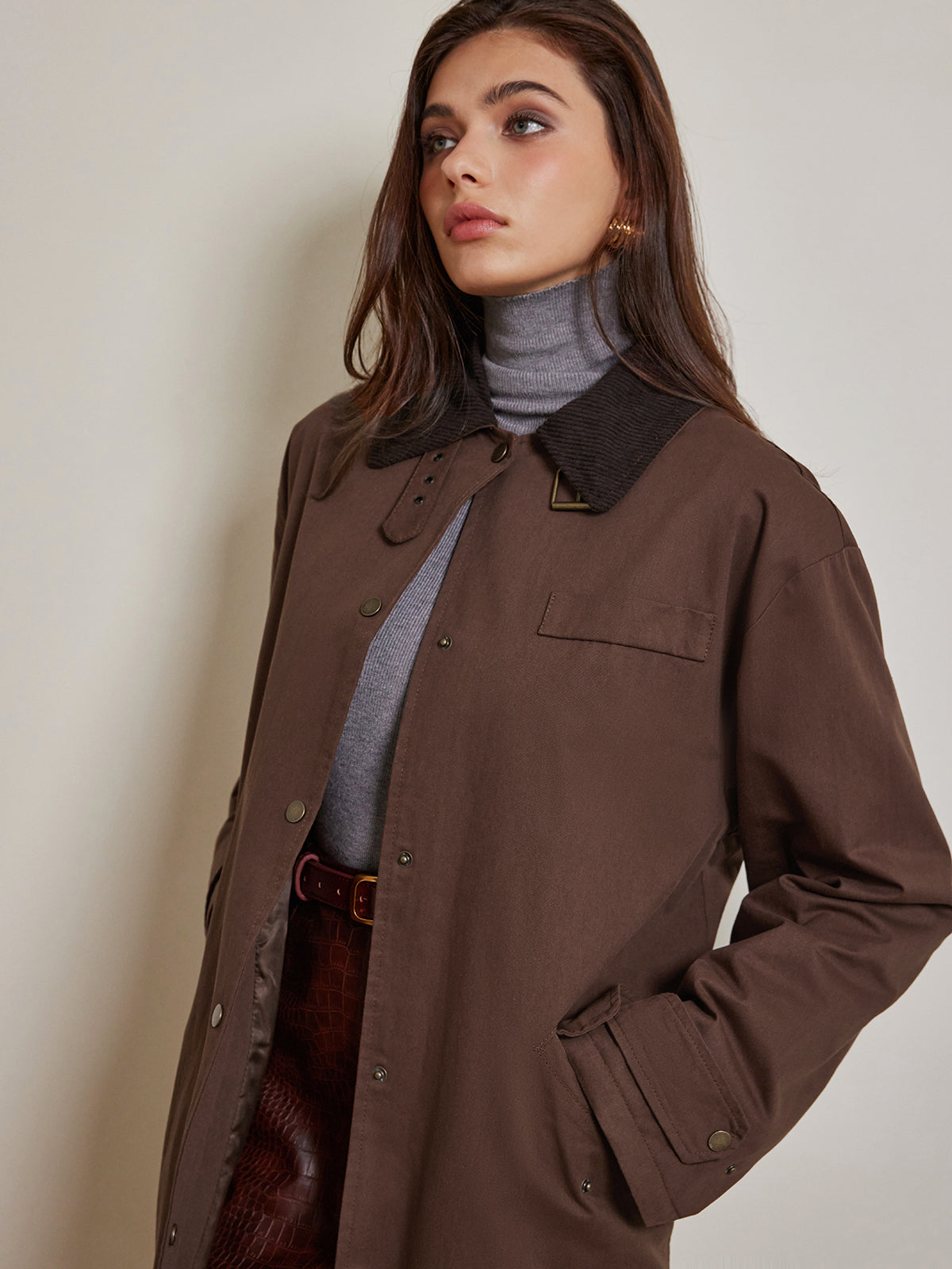 Contrast Collar Pleated Trench Coat-Chicvia