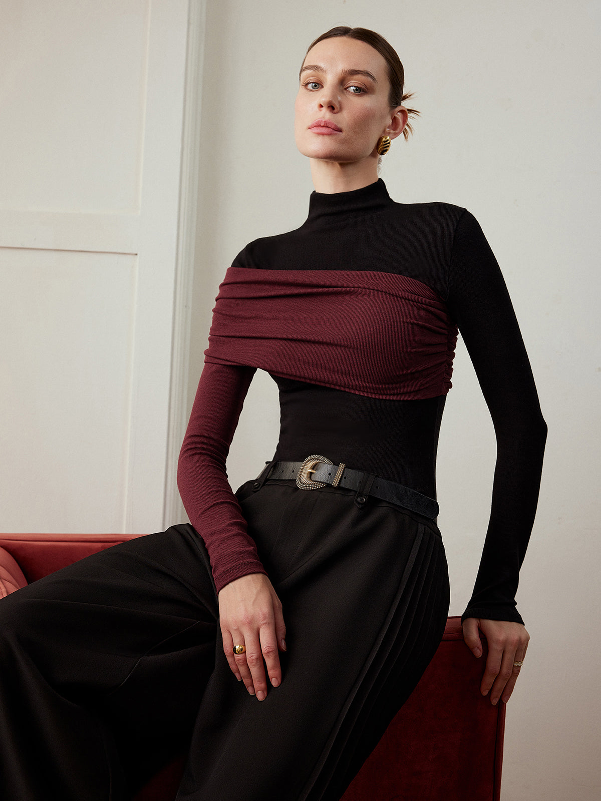 Color Block Pleated Jersey Slim Top-Chicvia