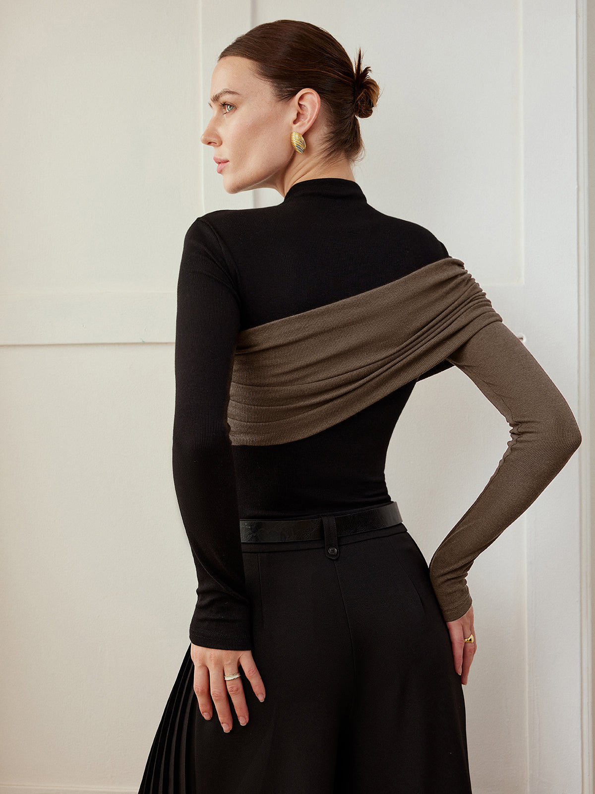 Color Block Pleated Jersey Slim Top-Chicvia