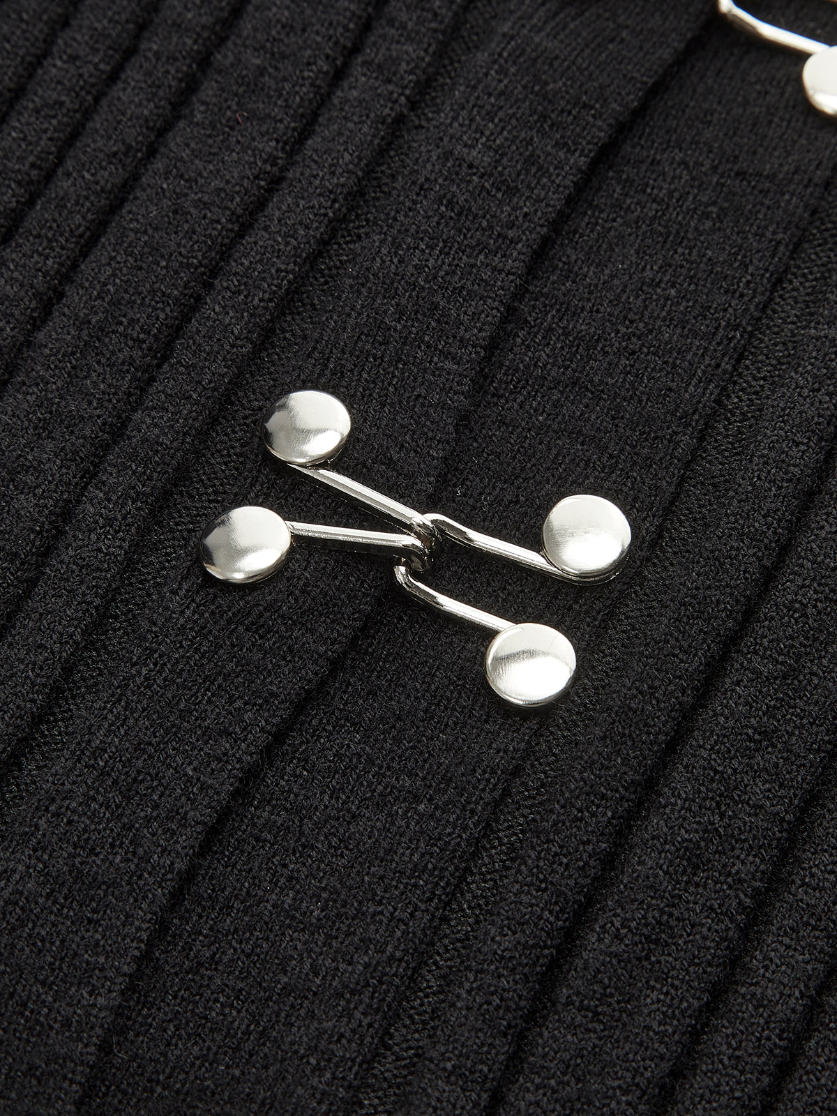 Hook Front Skinny Knit Top-Chicvia