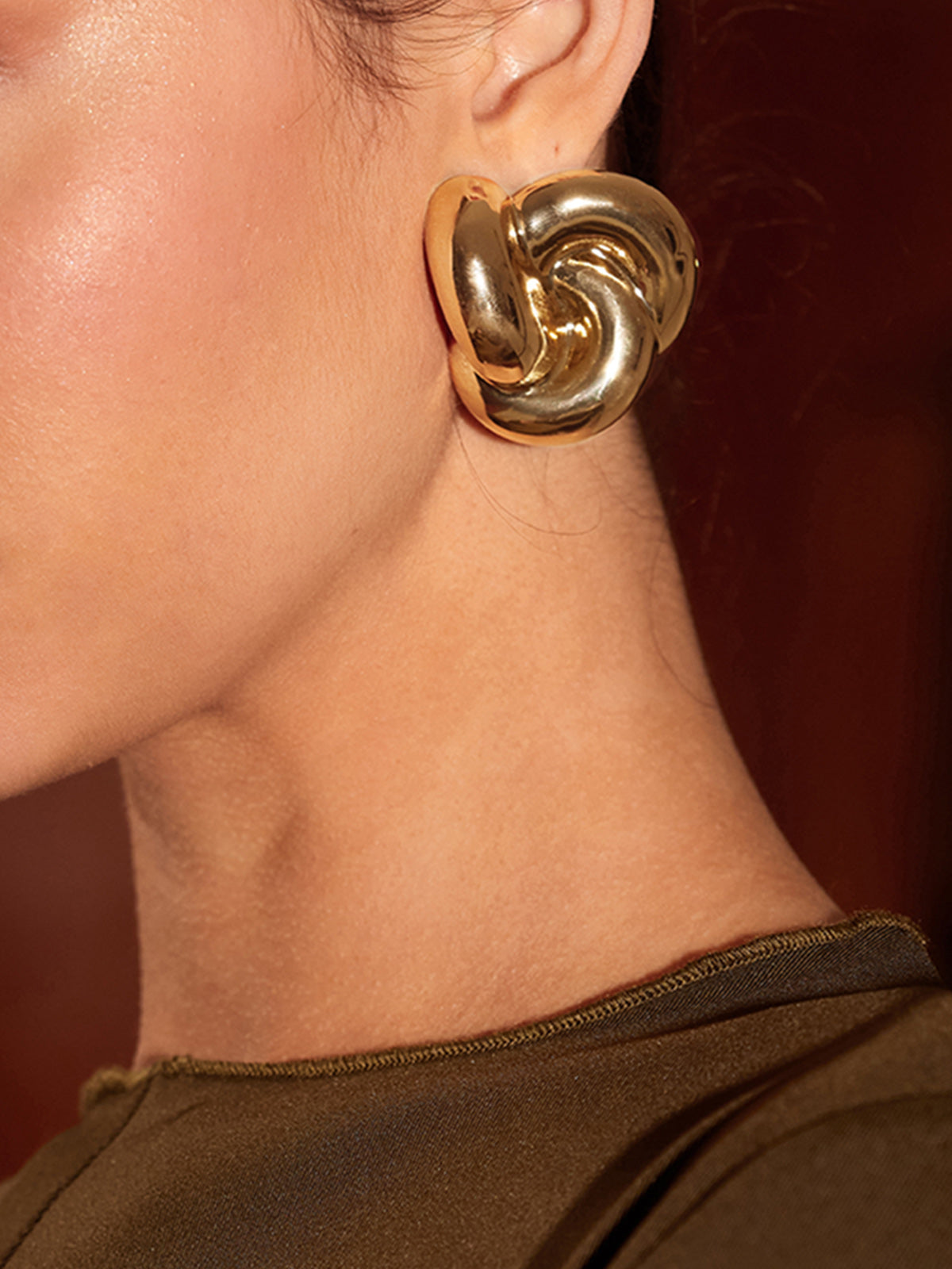 Knotted Gold Ear Cuff-Chicvia