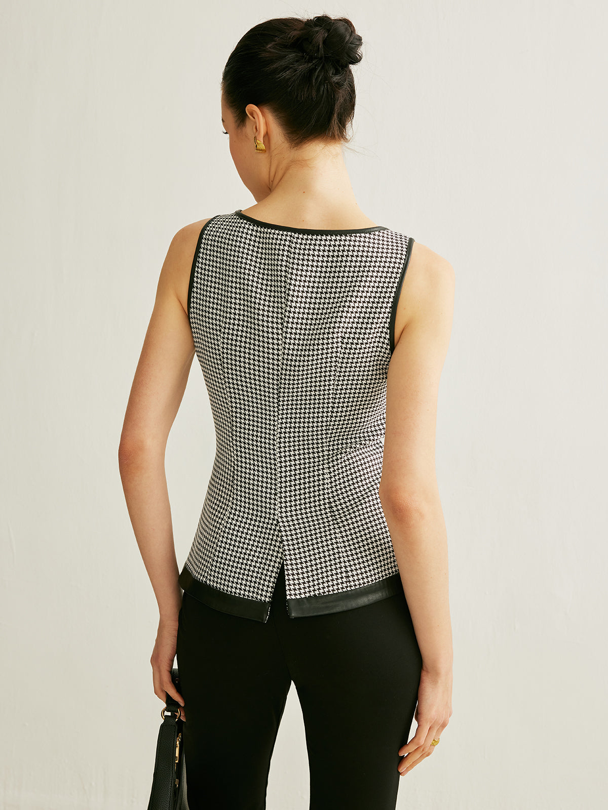 Houndstooth Button Contrast Trim Vest-Chicvia