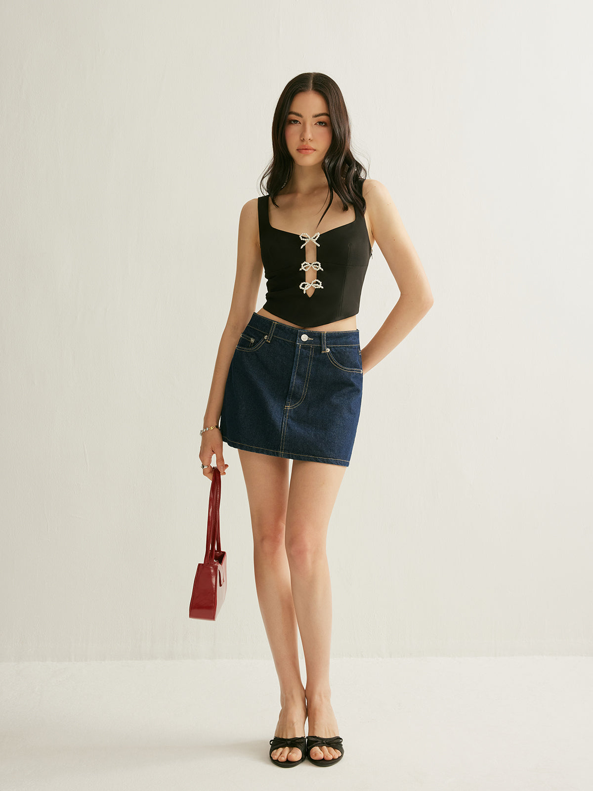 Pearl Bow Detail Crop Top-Chicvia