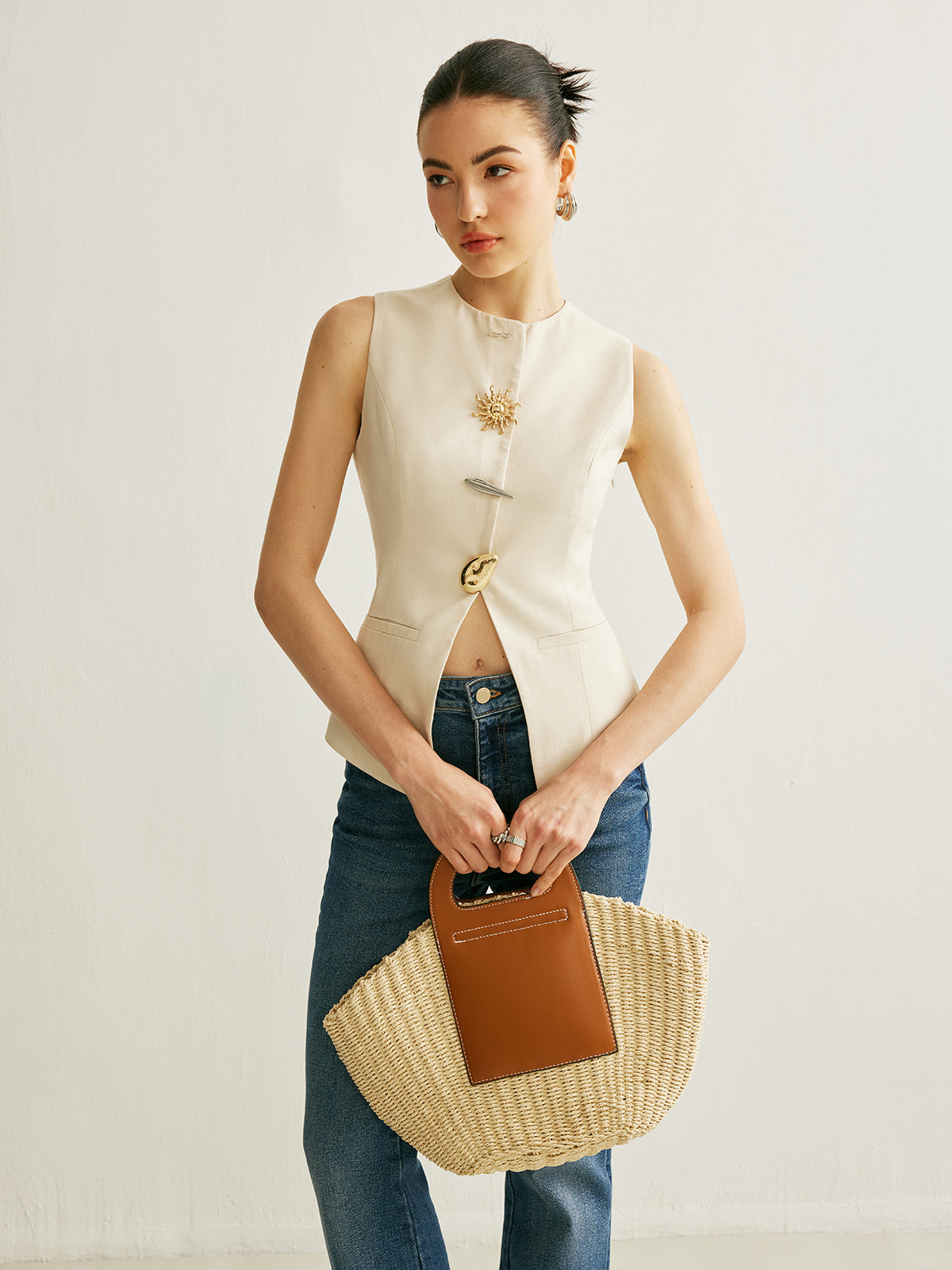 Metal Detail Split Vest-Chicvia