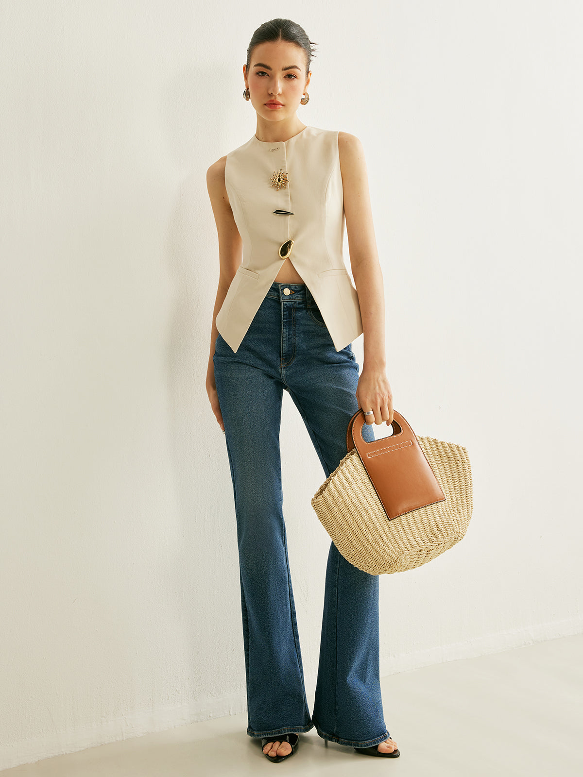 Metal Detail Split Vest-Chicvia