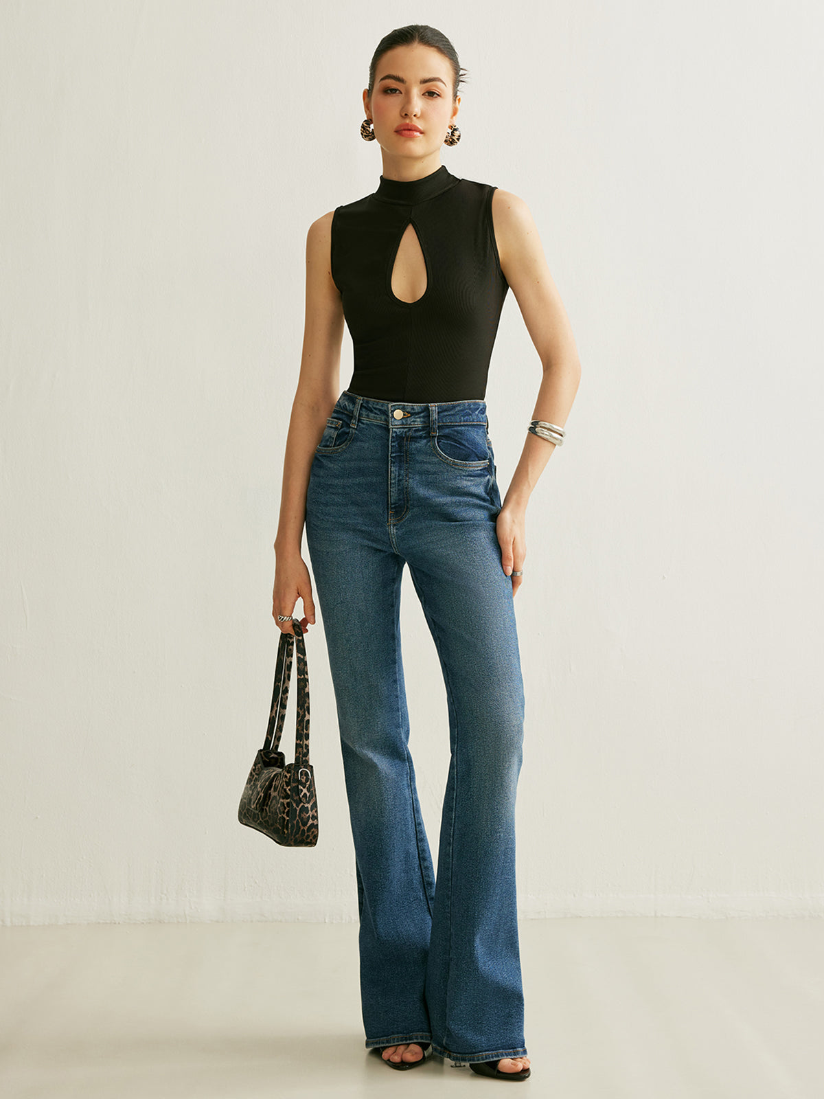 Keyhole Mock Neck Top-Chicvia