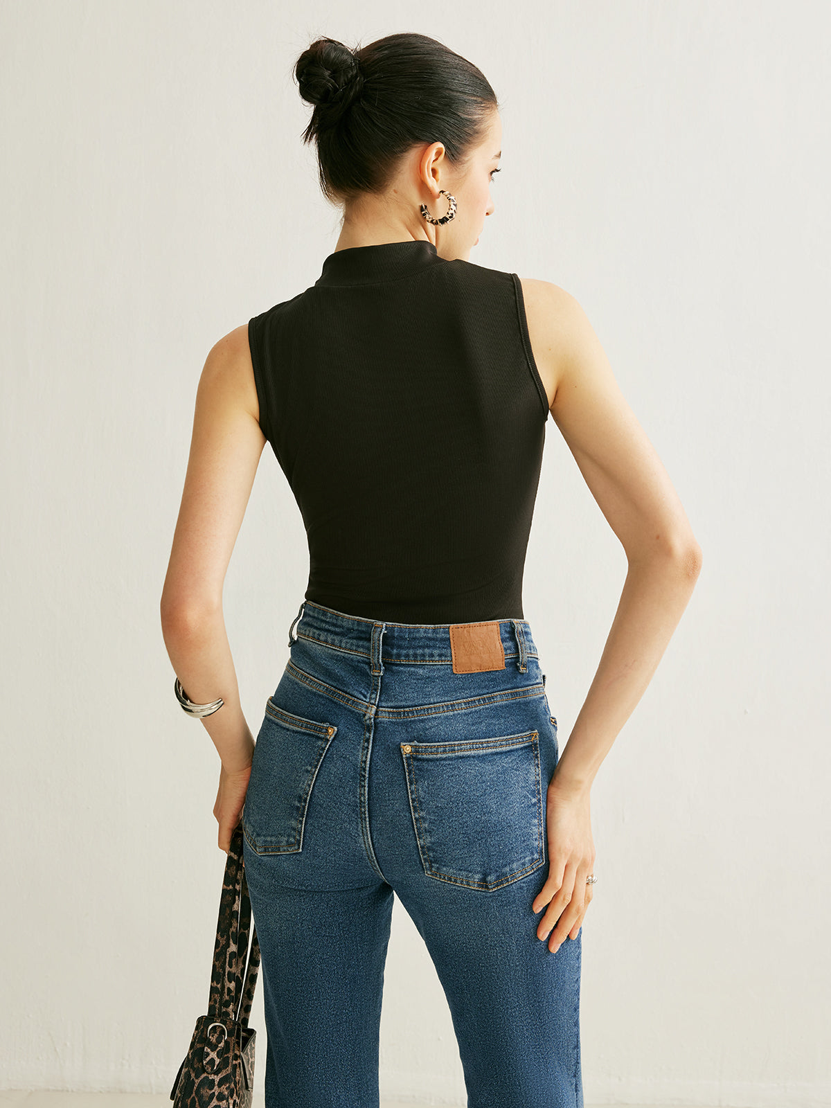 Keyhole Mock Neck Top-Chicvia