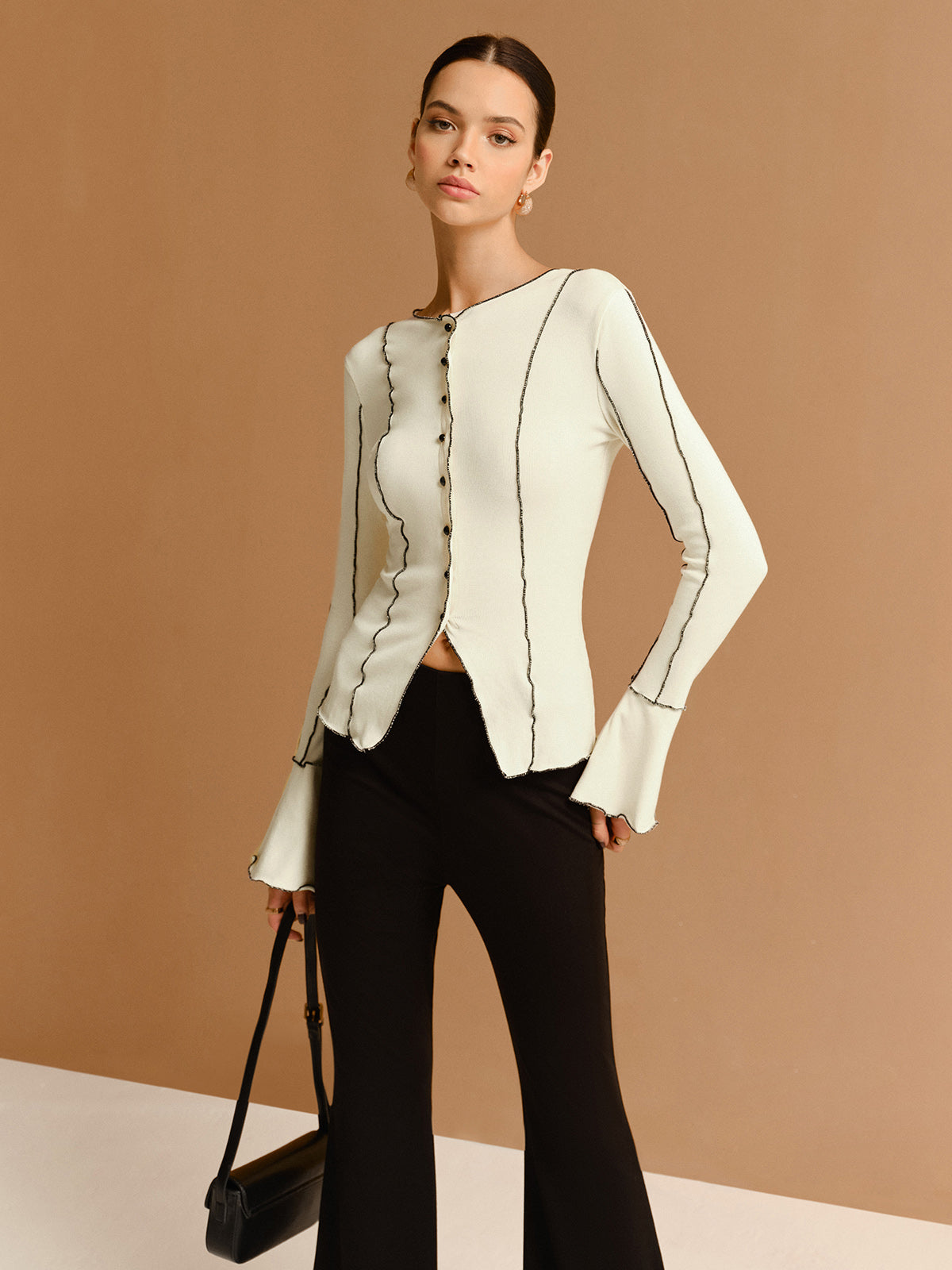 Contrast Lettuce Trim Button Slit Top-Chicvia