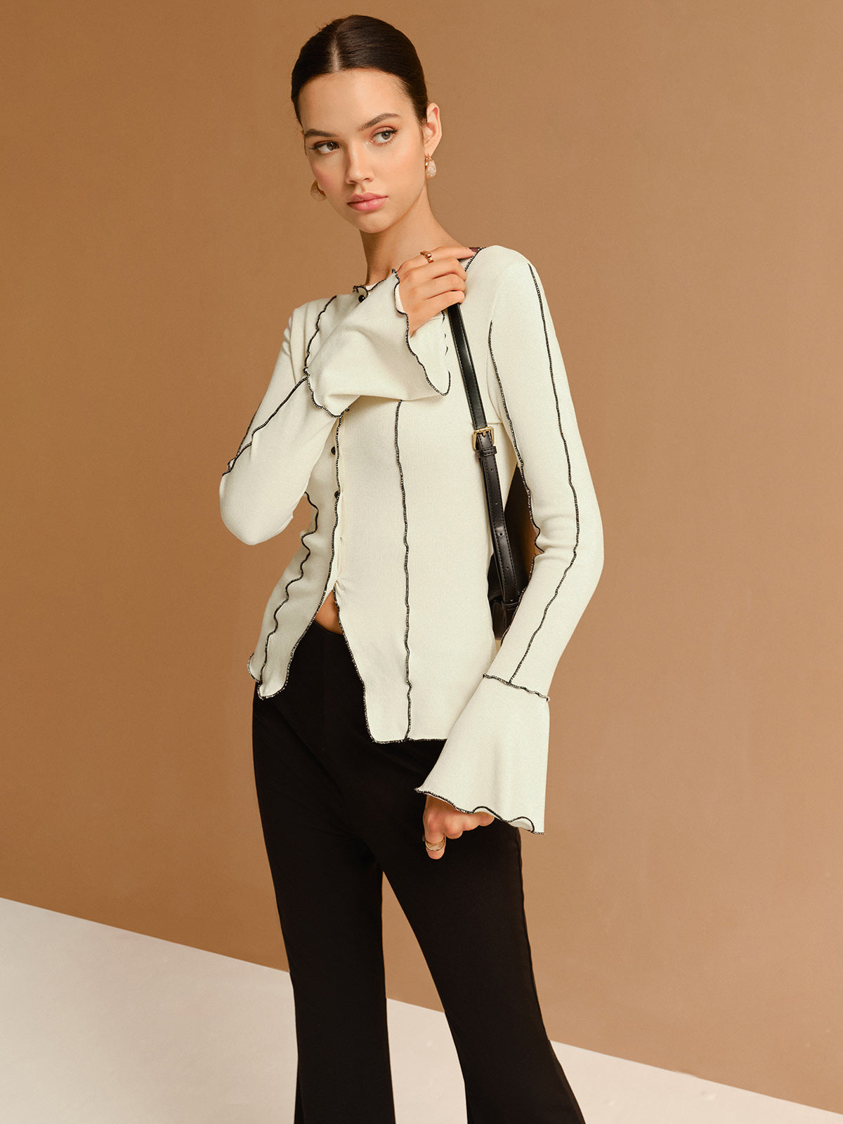 Contrast Lettuce Trim Button Slit Top-Chicvia