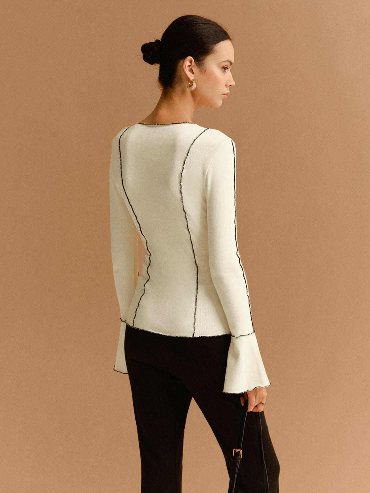 Contrast Lettuce Trim Button Slit Top-Chicvia