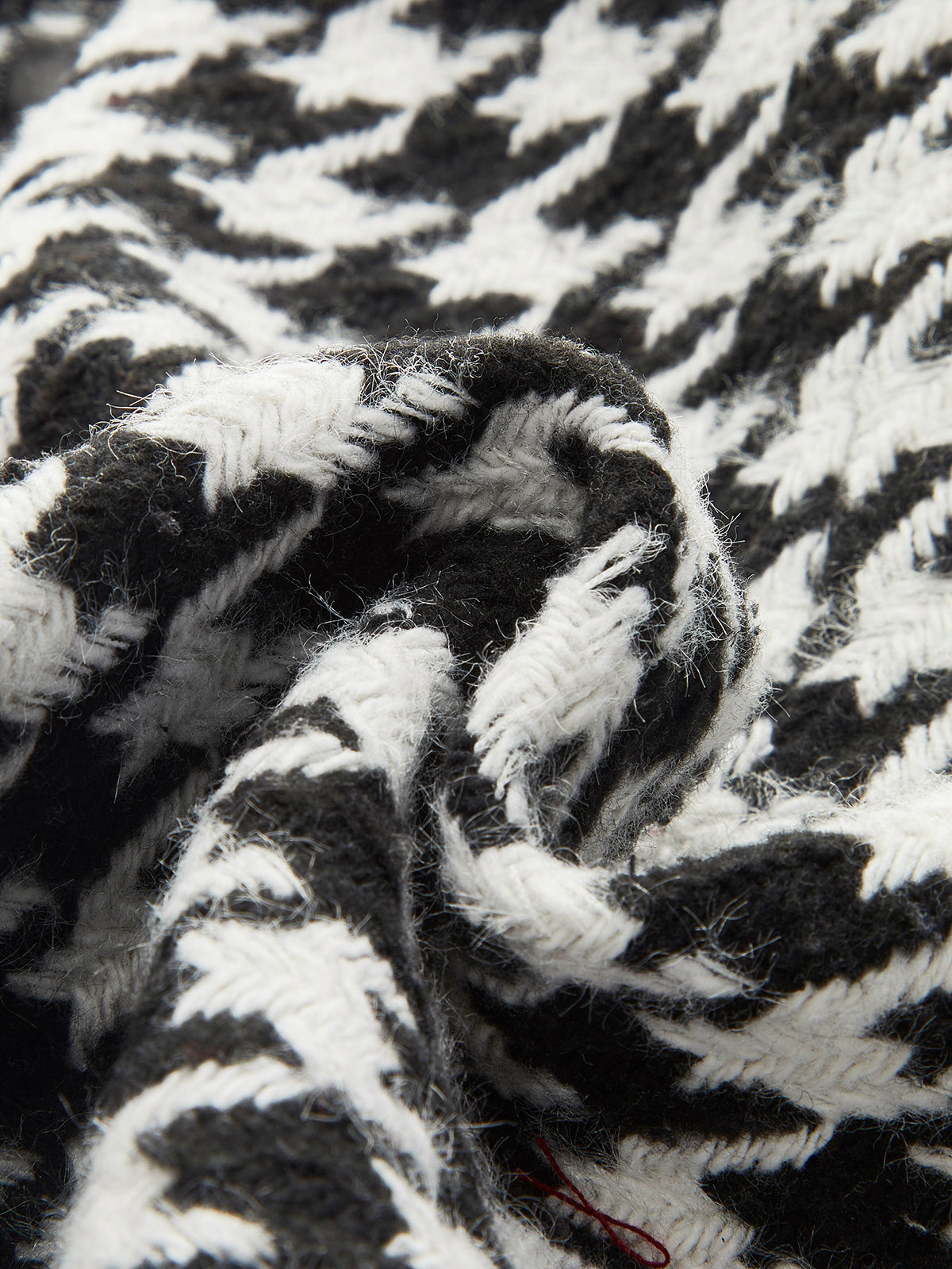 High-Waist Metal-Button Houndstooth Shorts-Chicvia