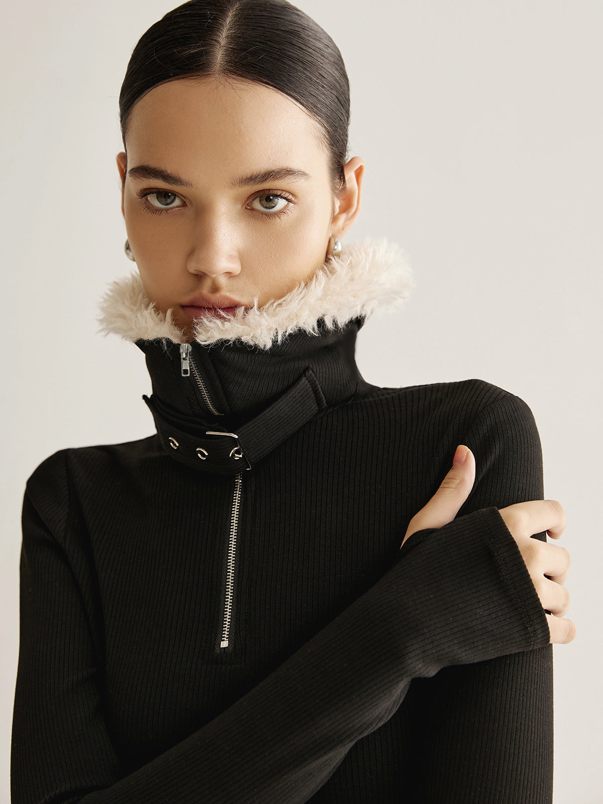 Fuzzy Collar Belt-Design Zipper Blouse-Chicvia