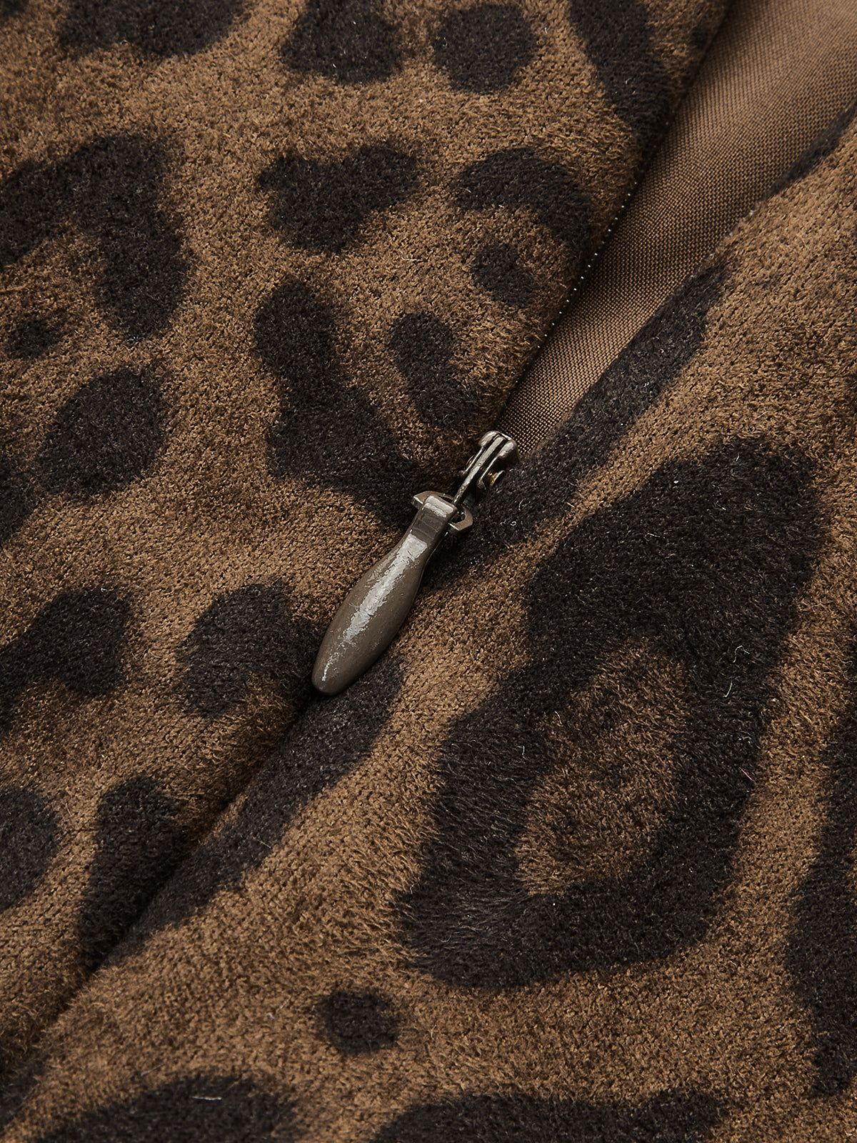 Leopard Printed Suede Effect Skirt-Chicvia