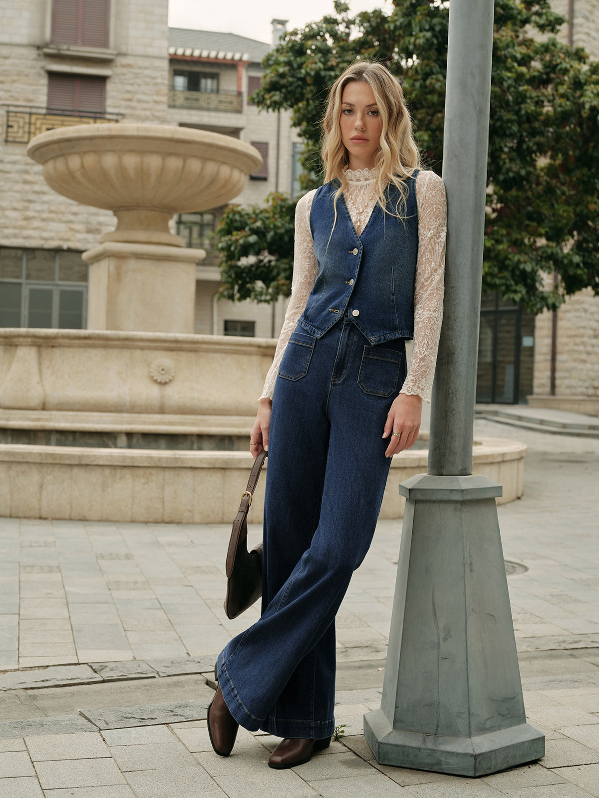 High-Waisted Flared Jeans-Chicvia