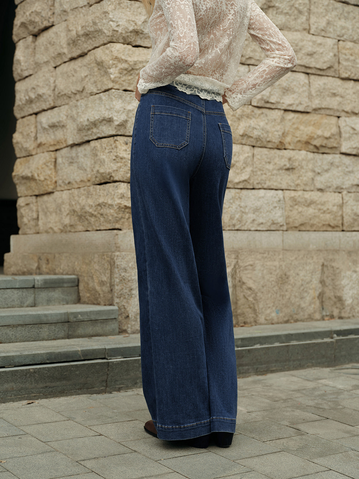 High-Waisted Flared Jeans-Chicvia