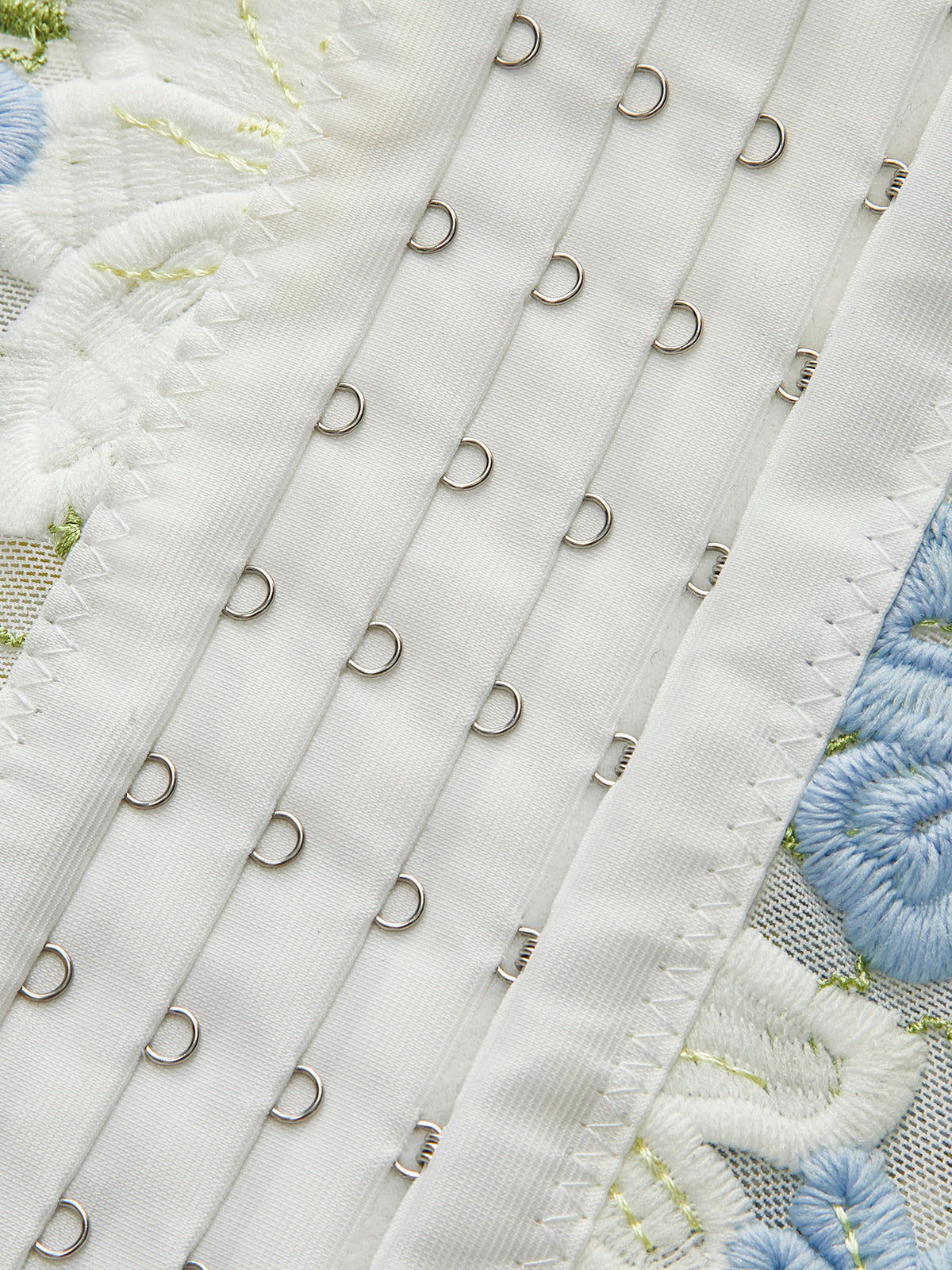 Floral Embroidered Sweetheart Corset-Chicvia