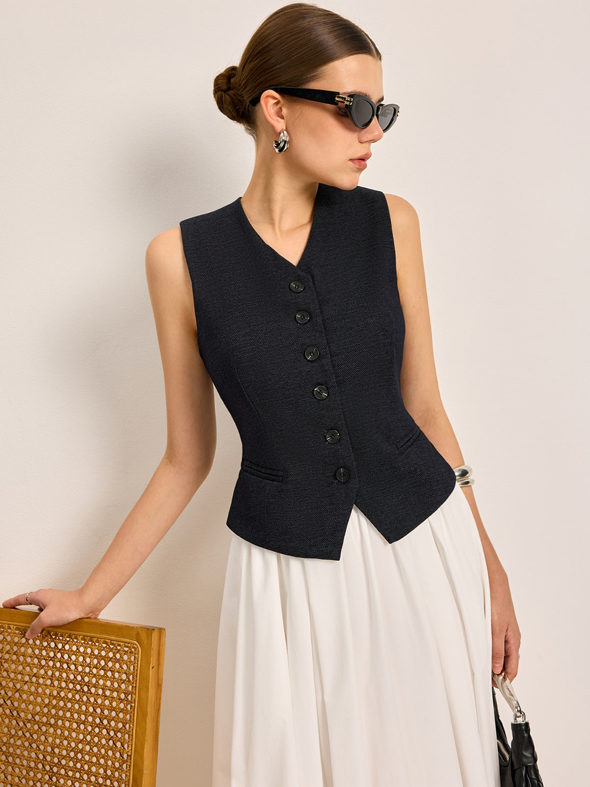 Button Detail Sleeveless Vest-Chicvia