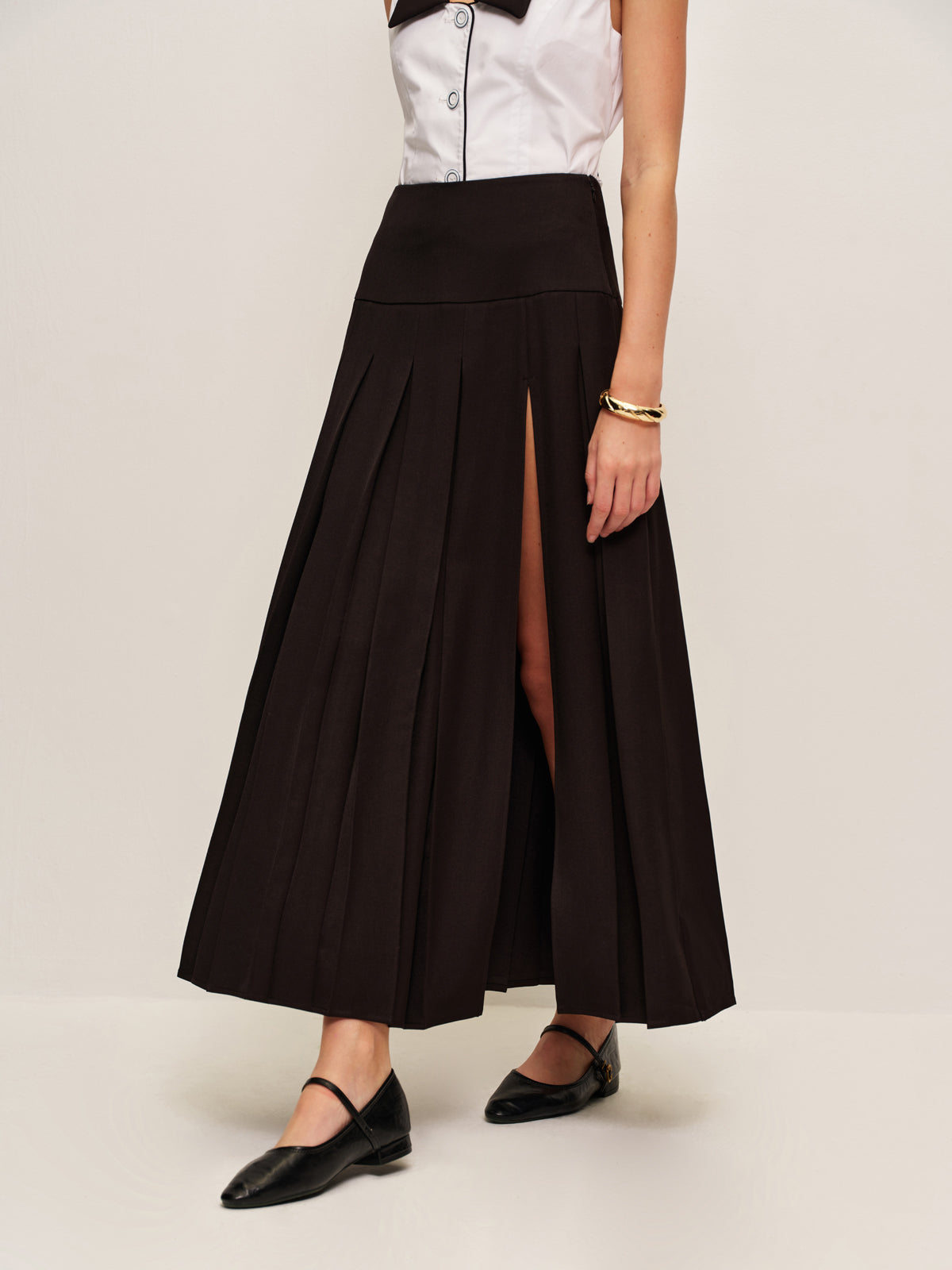 Pleated Split Skirt-Chicvia