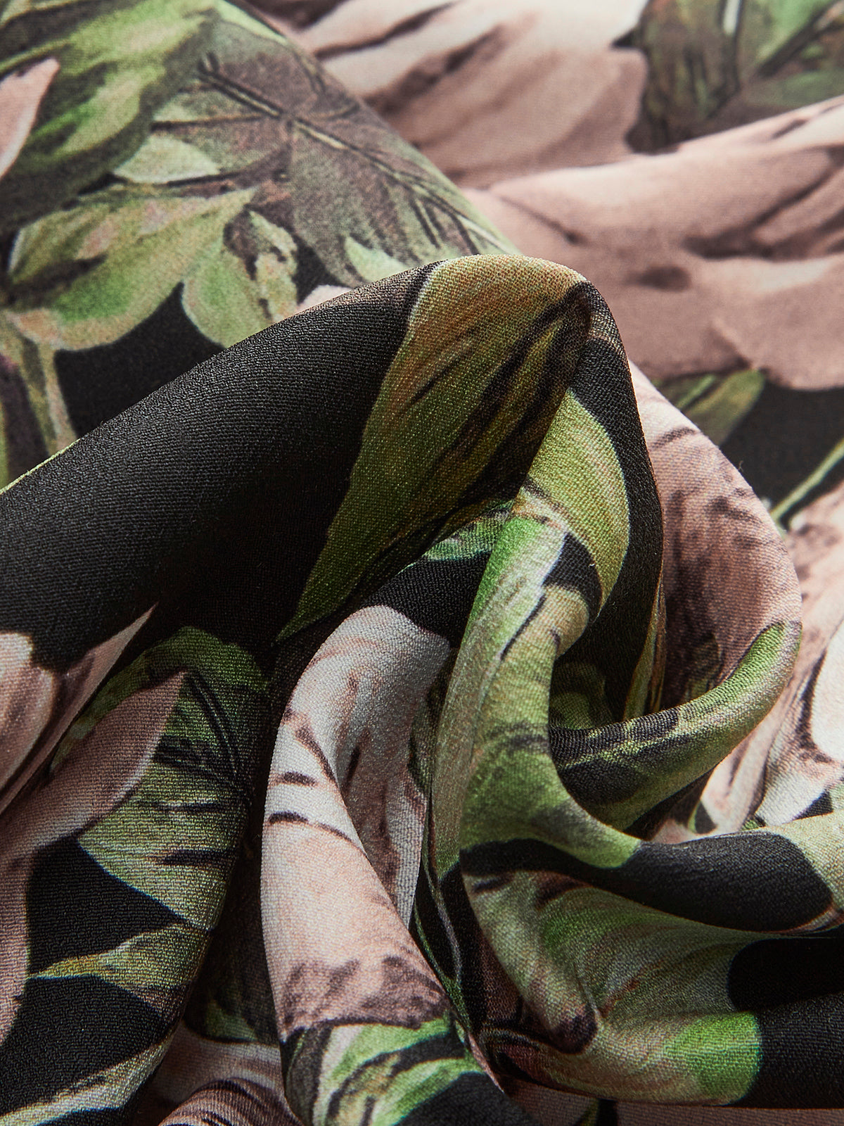 Floral Lace-Trim Ruched Dress-Chicvia