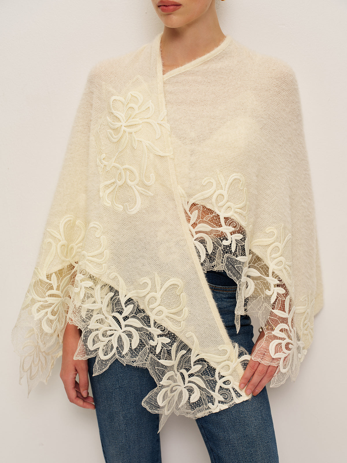 Floral Lace Trim Shawl-Chicvia