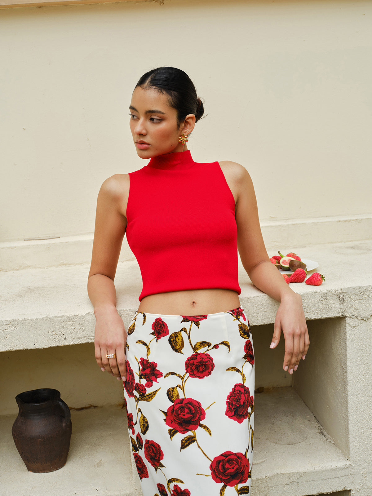 Knit Mock Neck Sleeveless Crop Top-Chicvia