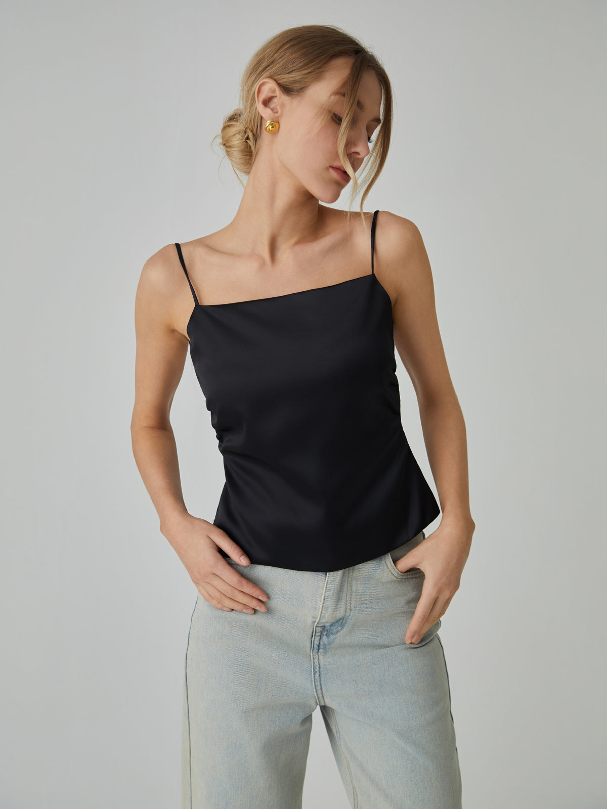 Knotted Backless Cami Top-Chicvia
