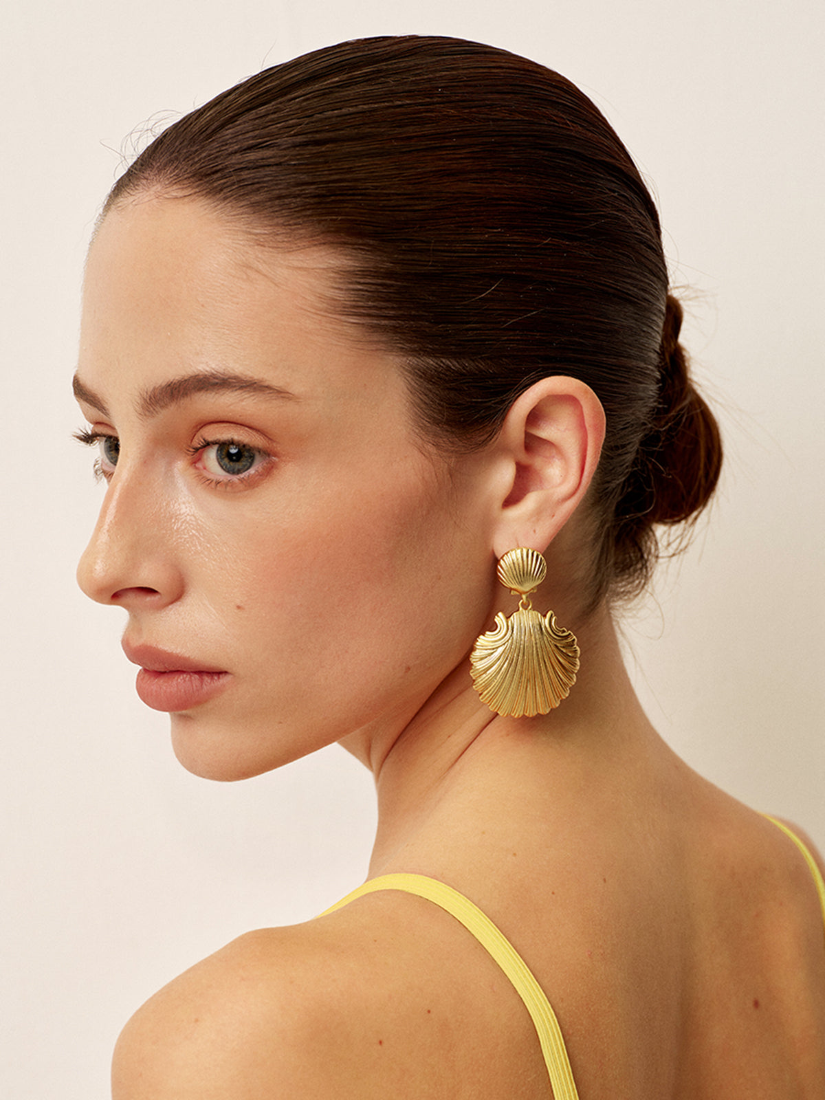 Gold Shell Drop Earrings-Chicvia