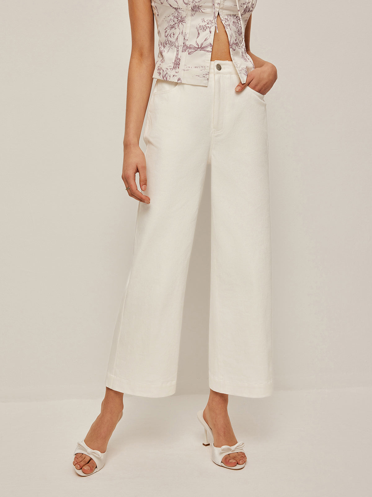 High-Waist Wide-Leg Jeans-Chicvia