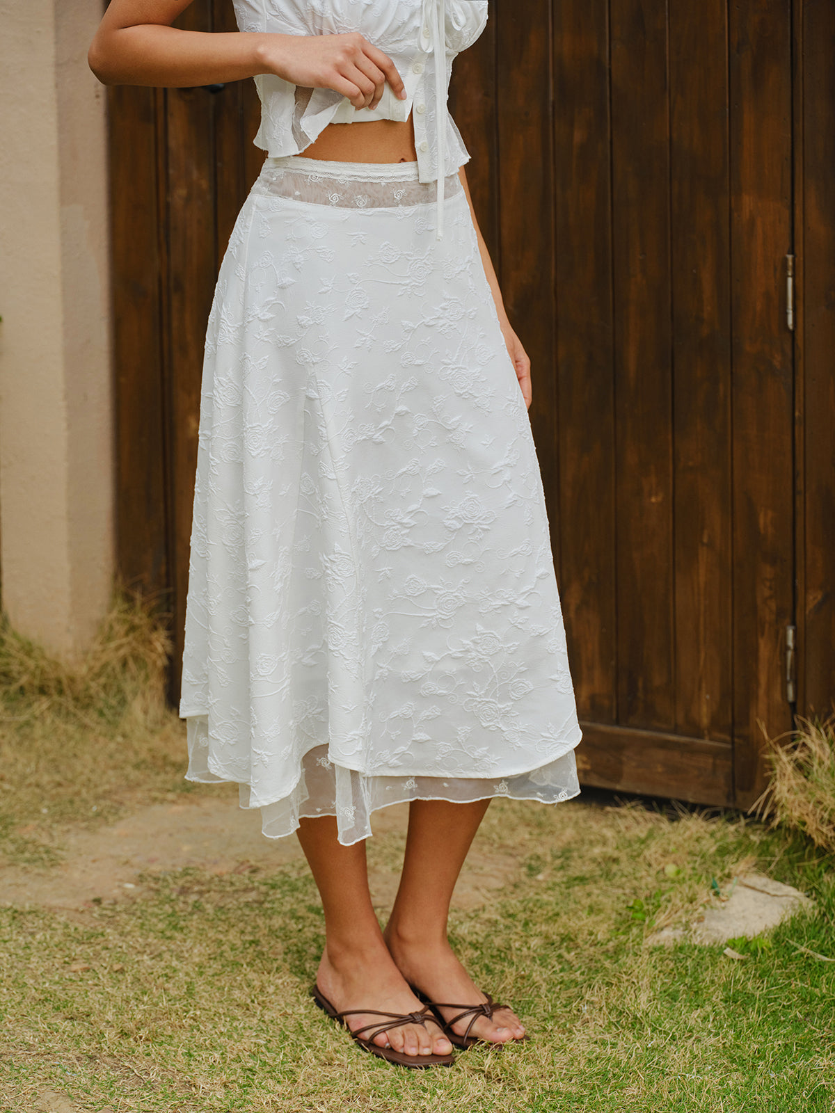 Embroidered Lace-Up Crop Top With Skirt Set-Chicvia