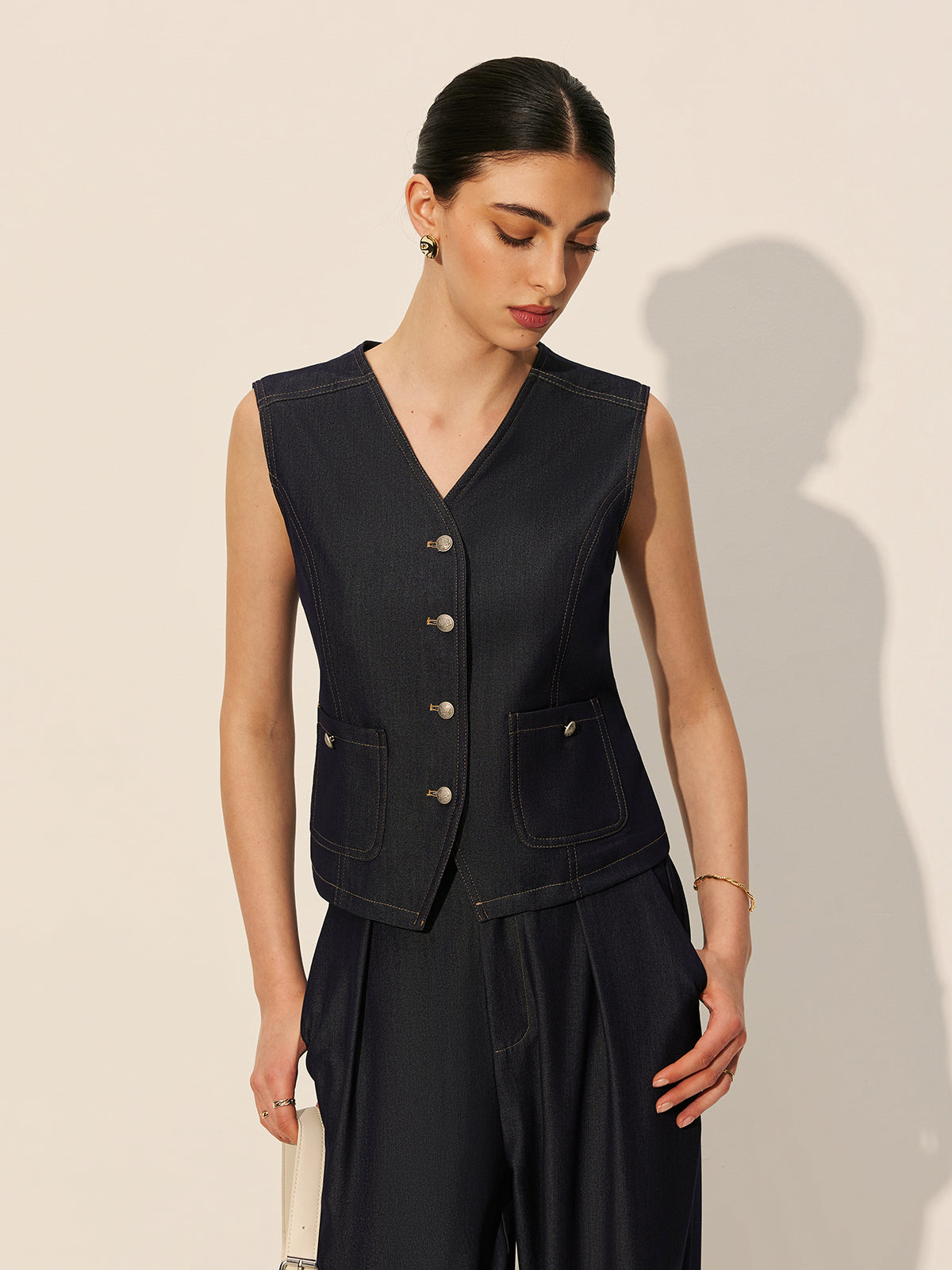 Denim Pockets Buttoned Vest-Chicvia