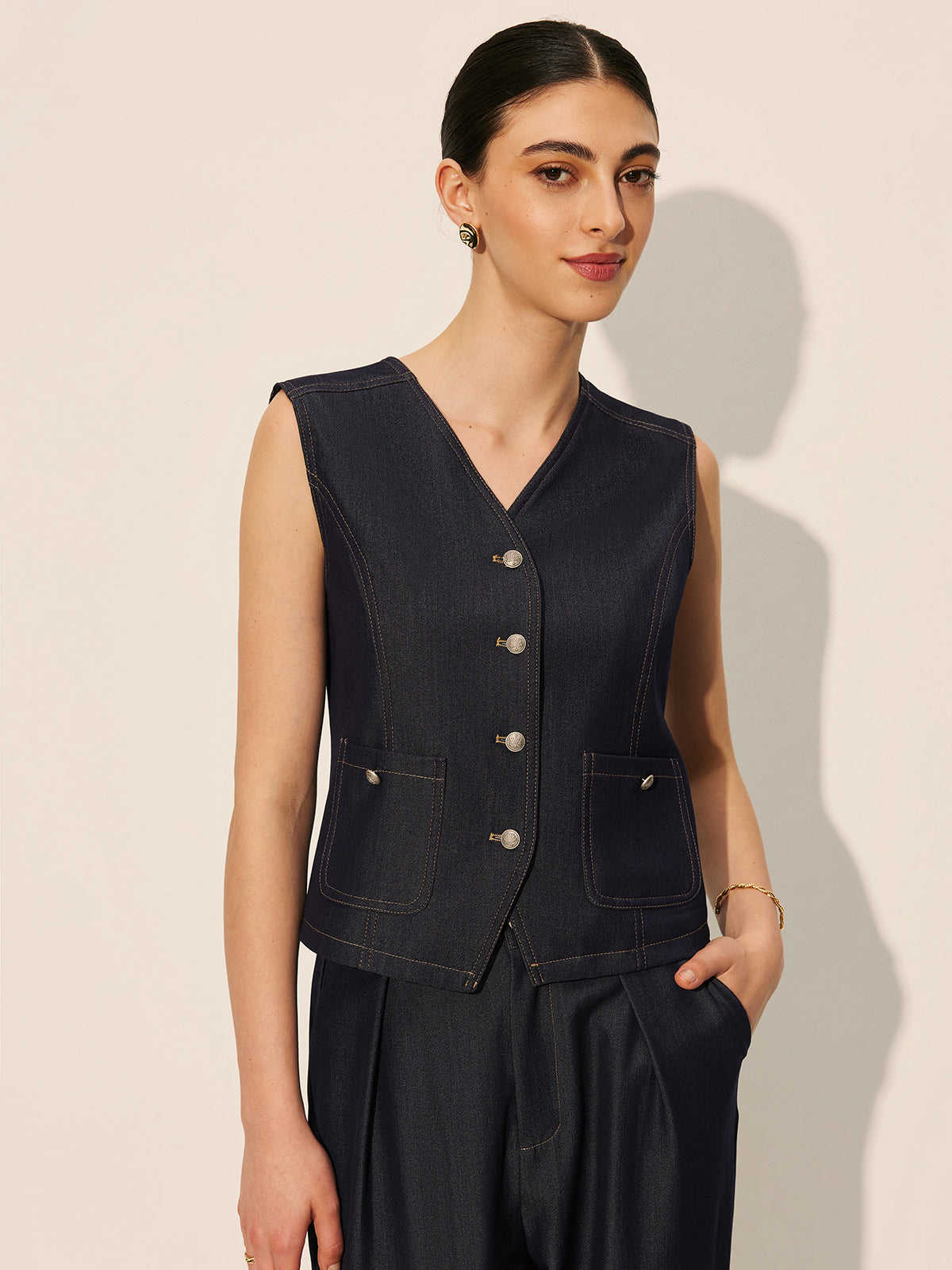 Denim Pockets Buttoned Vest-Chicvia