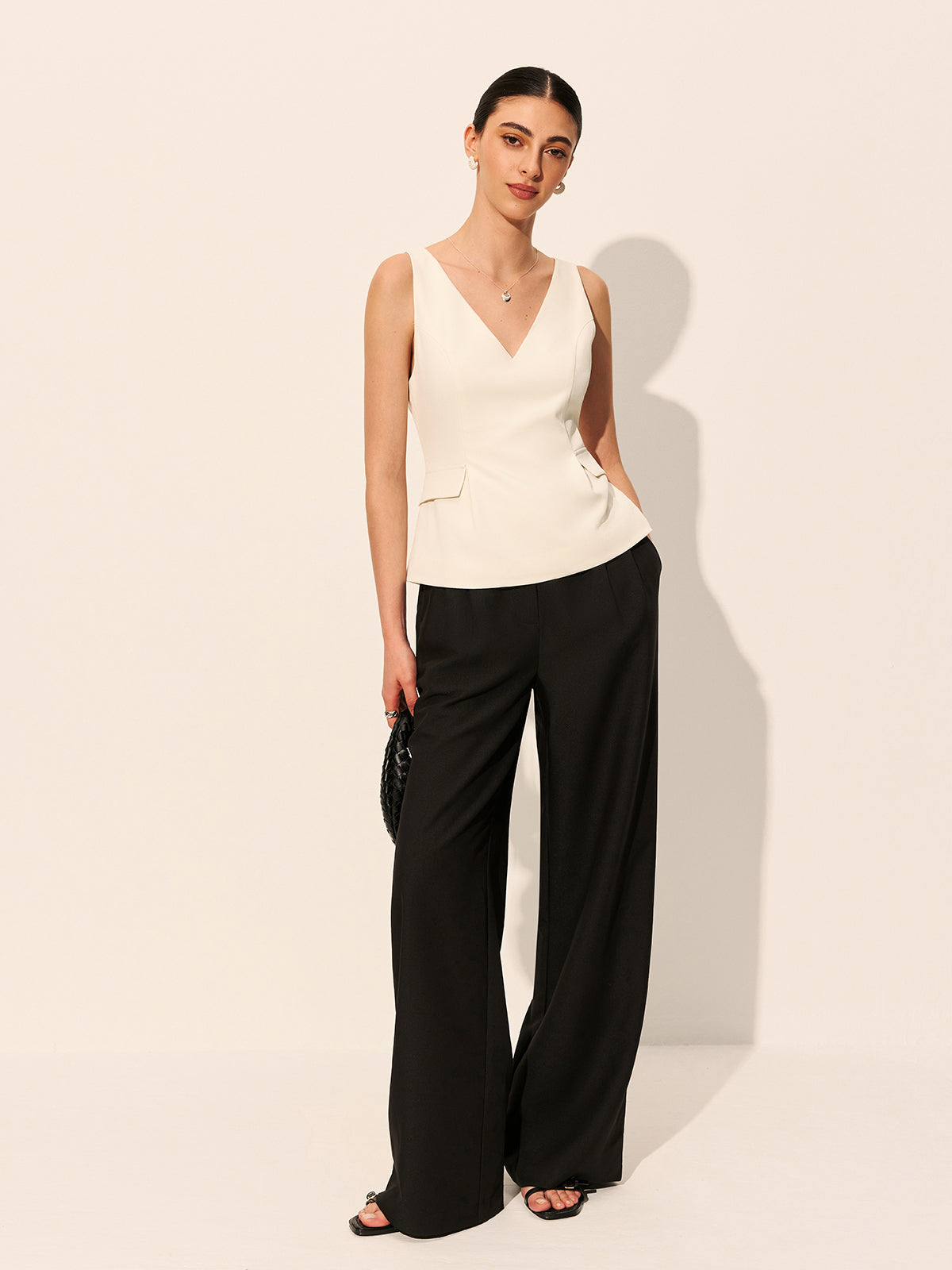 Decor Pockets V-Neck Sleeveless Top-Chicvia