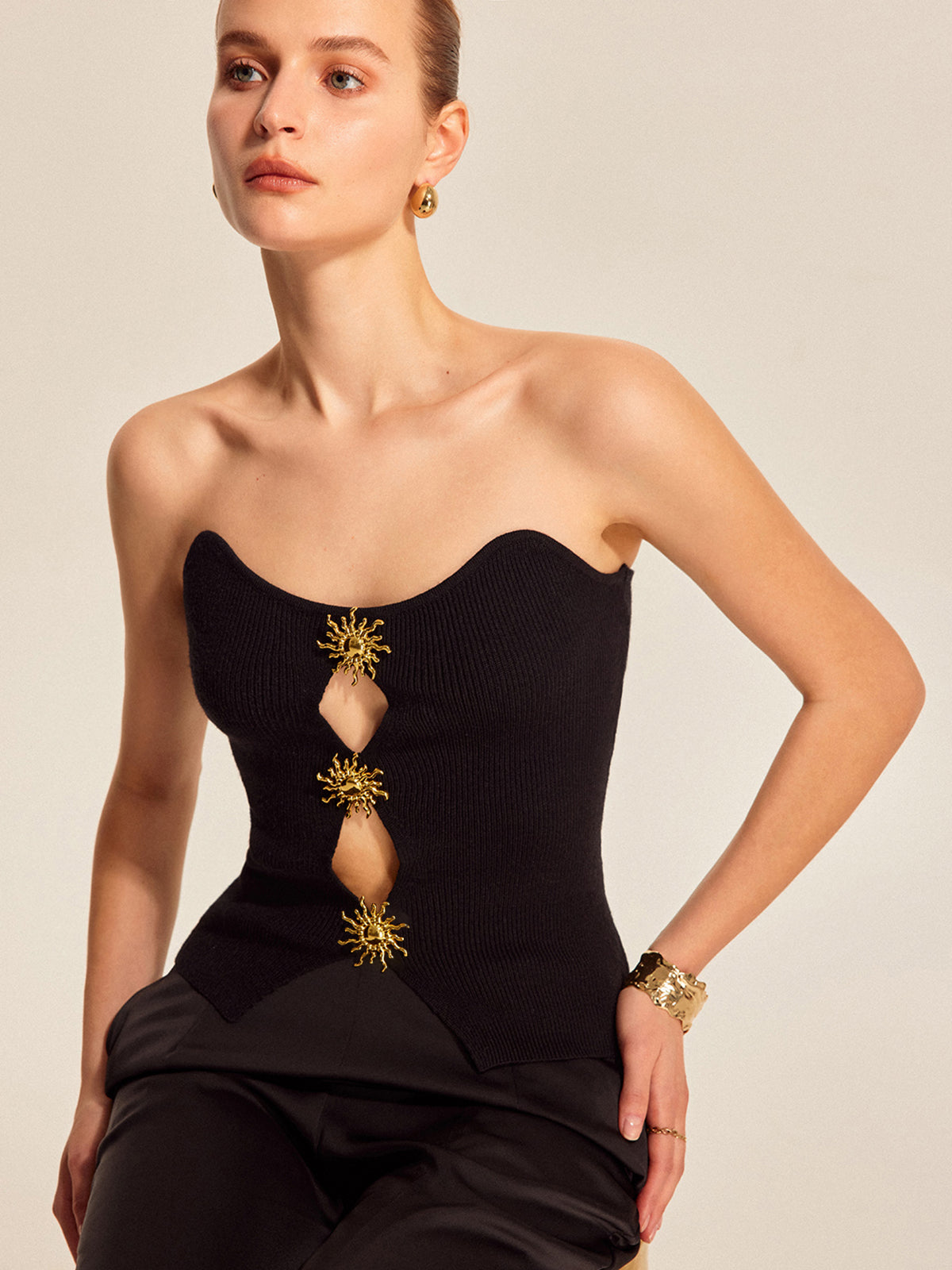 Metal Cut-Out Knit Sweater Vest-Chicvia