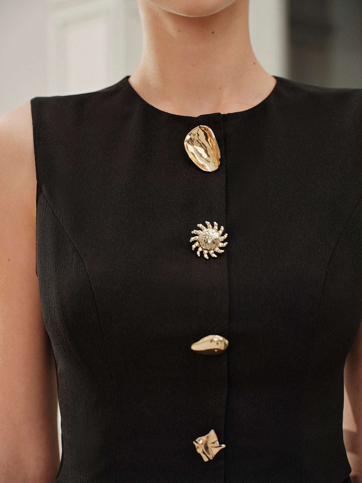 Pockets Ruffled Hem Buttoned Sleeveless Dress-Chicvia