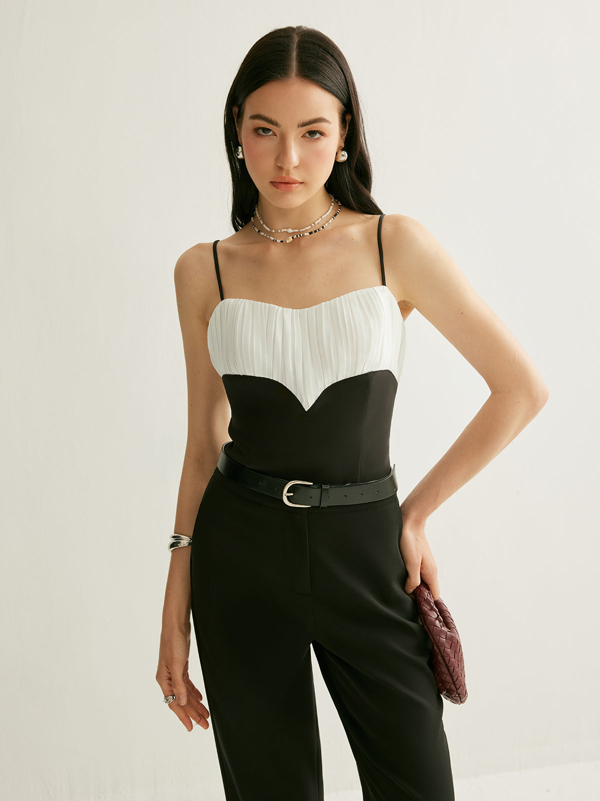 Contrast Binding Adjustable Straps Cami Top-Chicvia