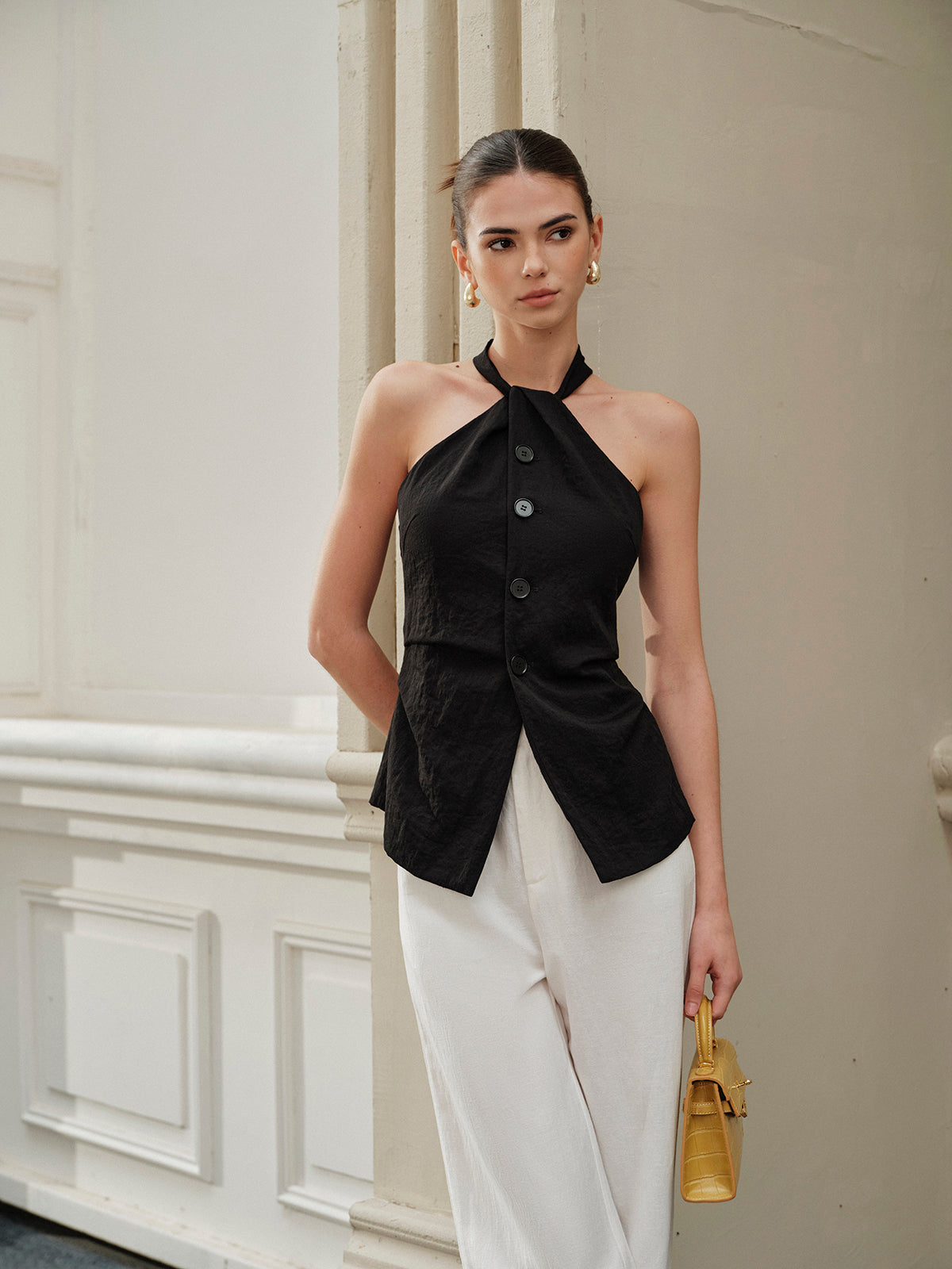 Halter Asymmetrical-Neck Split Top-Chicvia