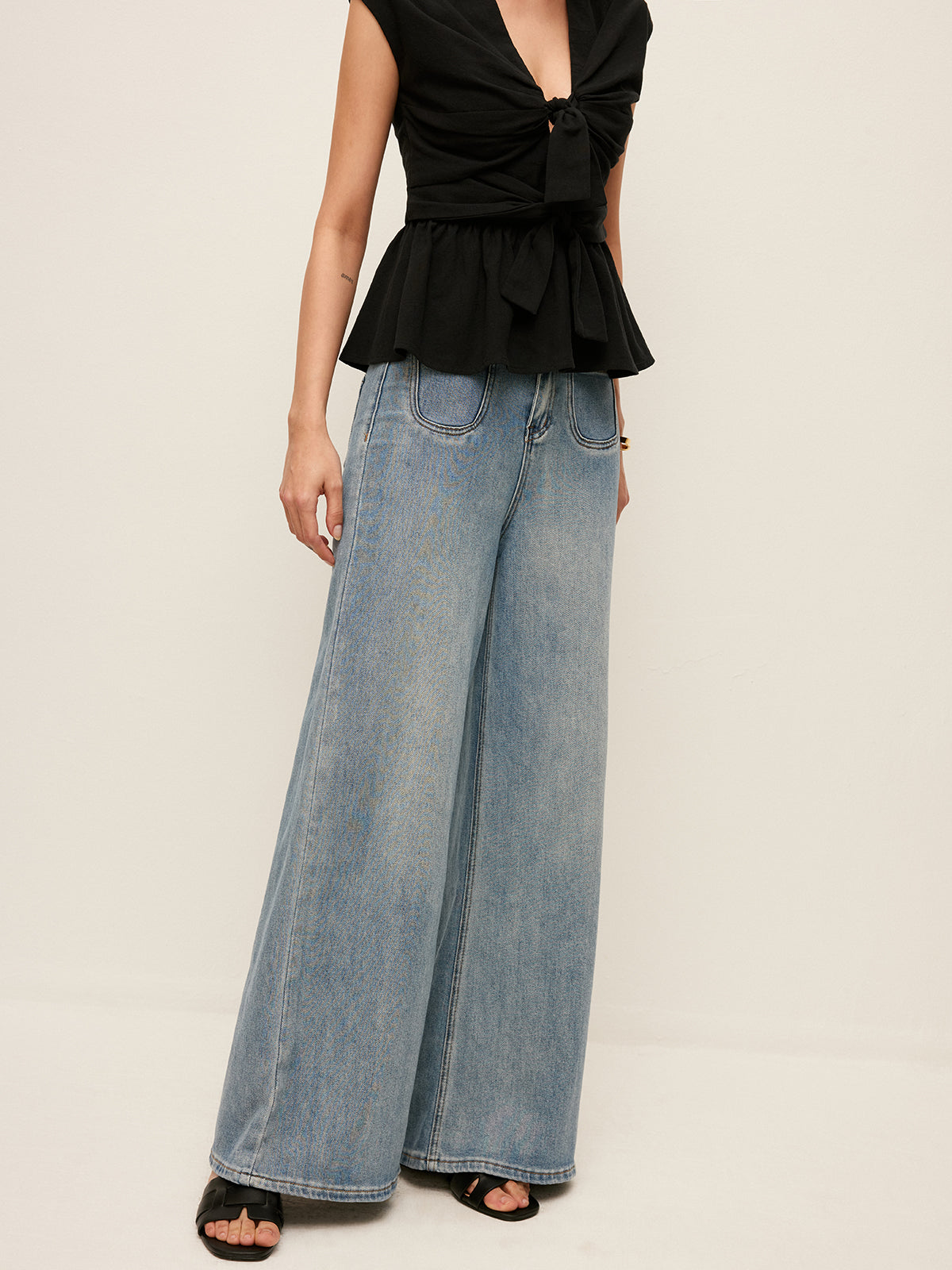 Mid-Waist Wide-Leg Denim Jeans With Pockets-Chicvia