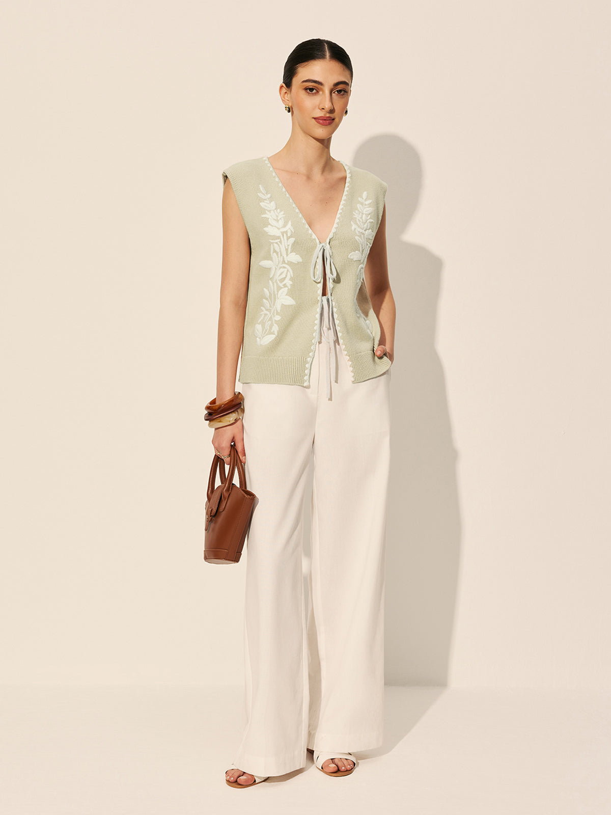 Embroidery Bow Floral Sweater Vest-Chicvia