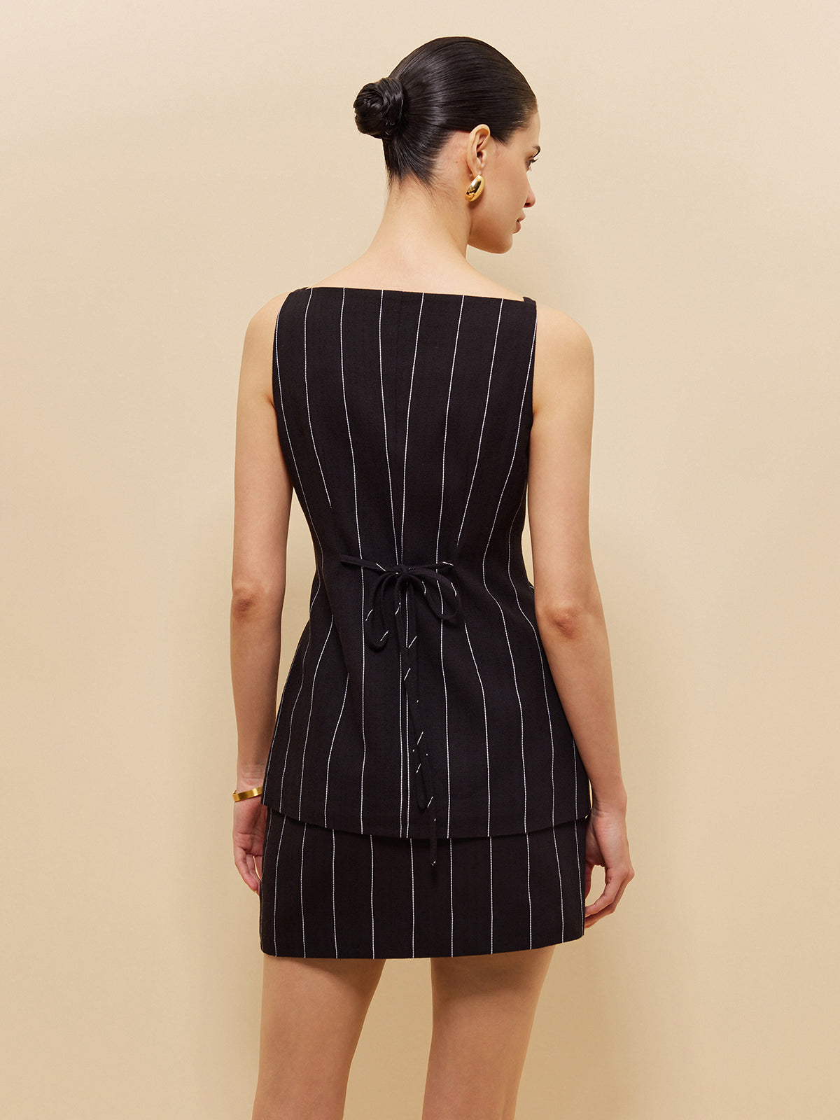 Linen & Cotton Sleeveless Buttoned Vest-Chicvia