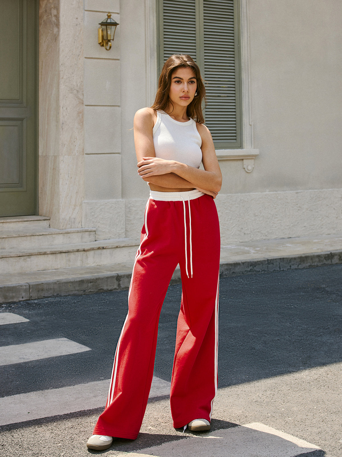 Mid-Waist Drawstring Sweatpants With Side Stripe-Chicvia