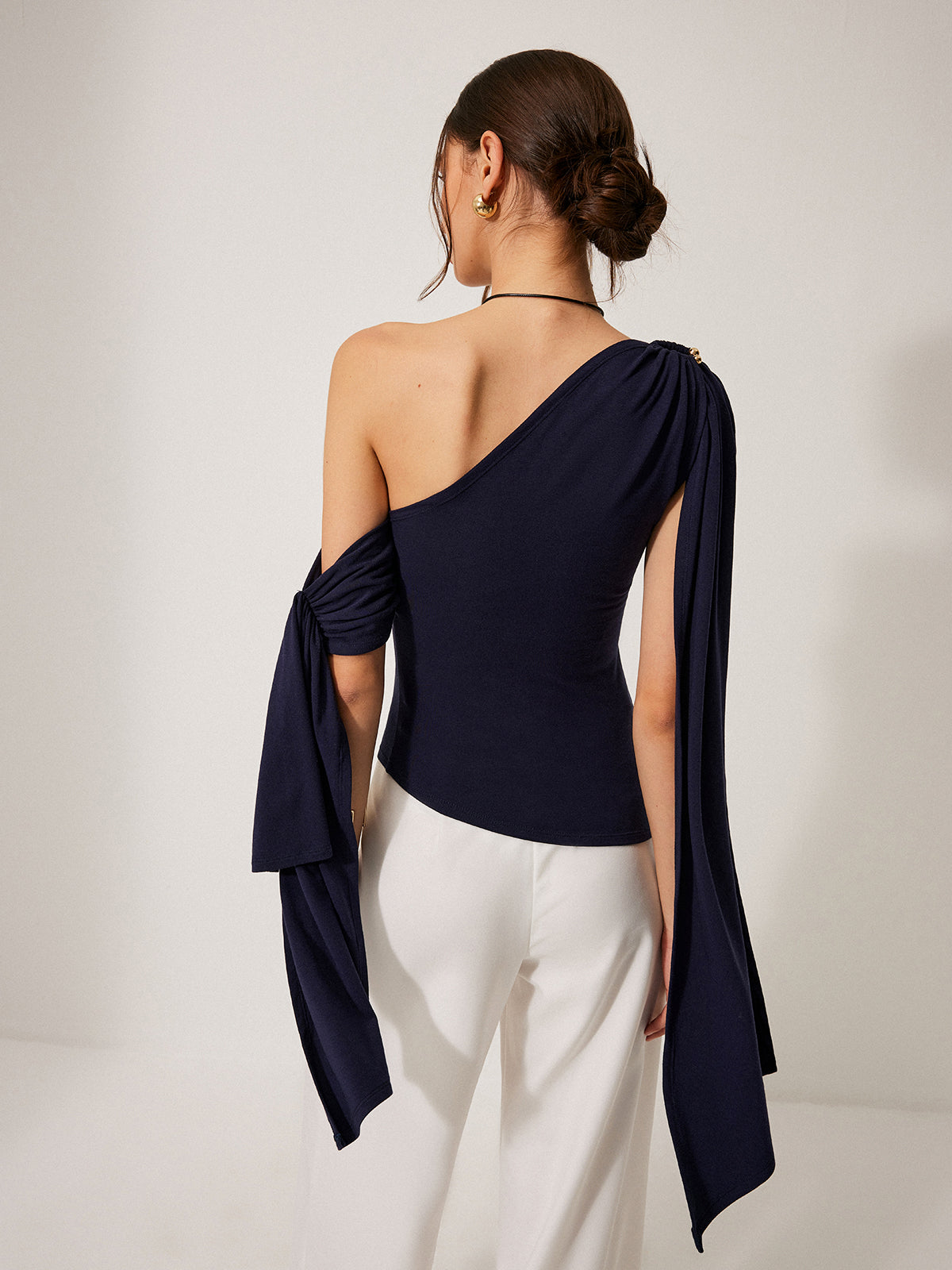 One-Shoulder Draped Tie Detail Top-Chicvia