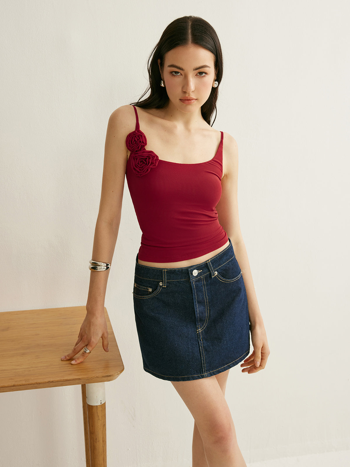 Floral Detail Cami Top-Chicvia