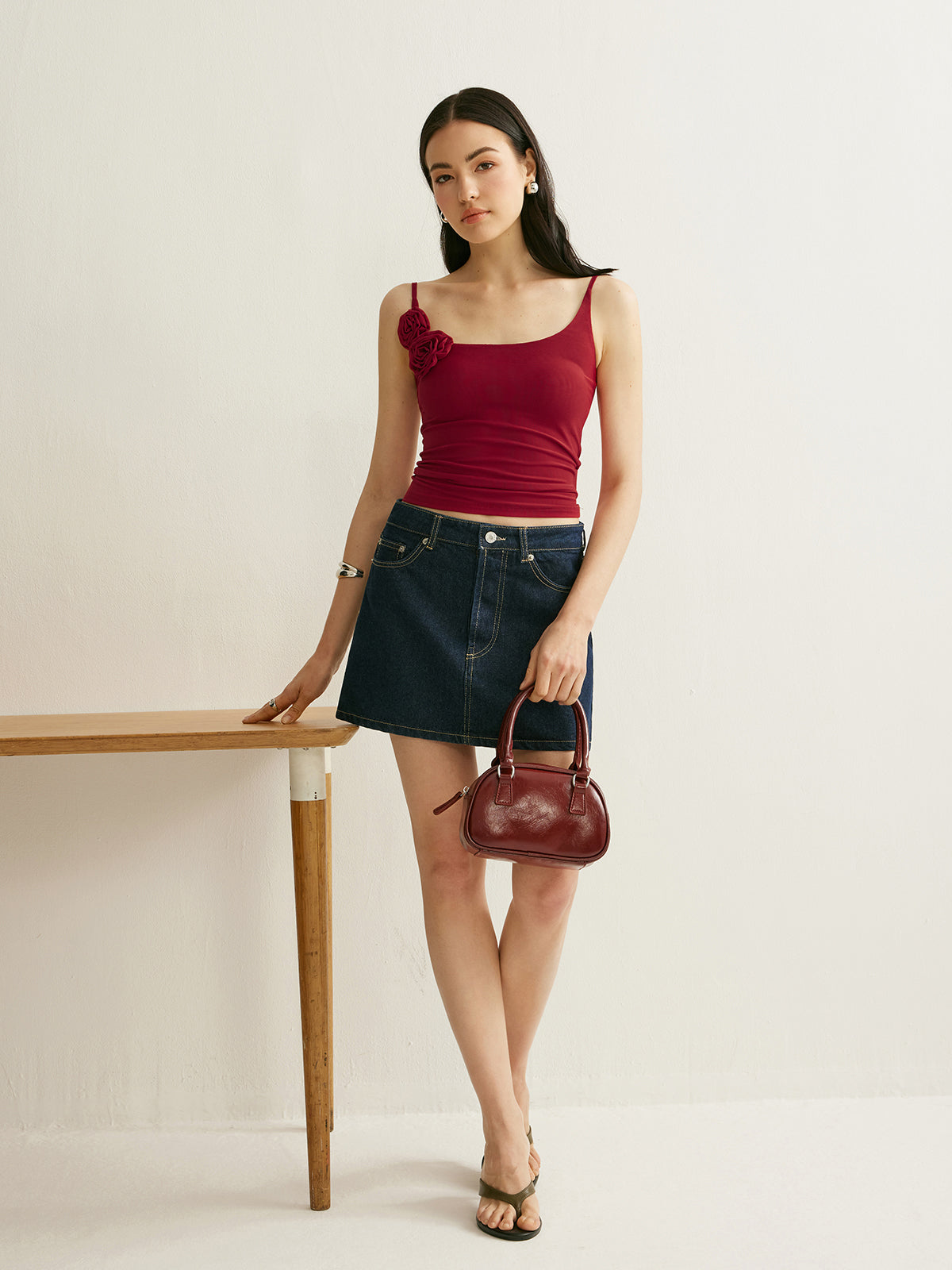 Floral Detail Cami Top-Chicvia