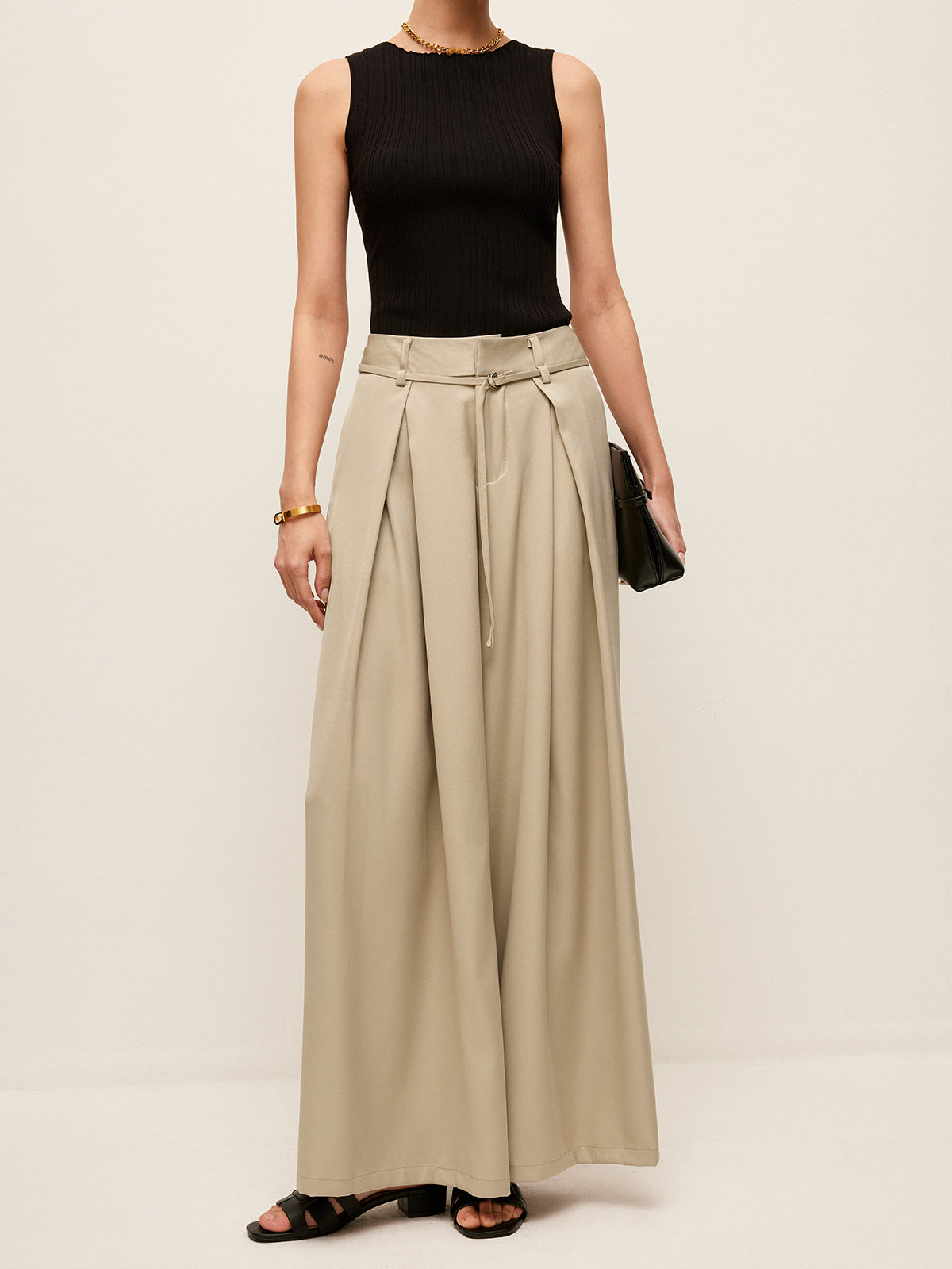 High-Waist Pockets Belted Pants-Chicvia