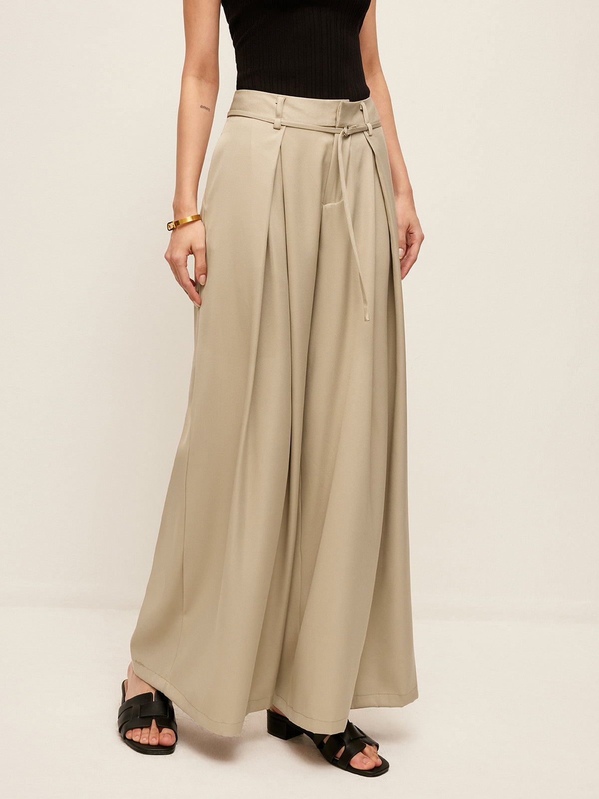 High-Waist Pockets Belted Pants-Chicvia