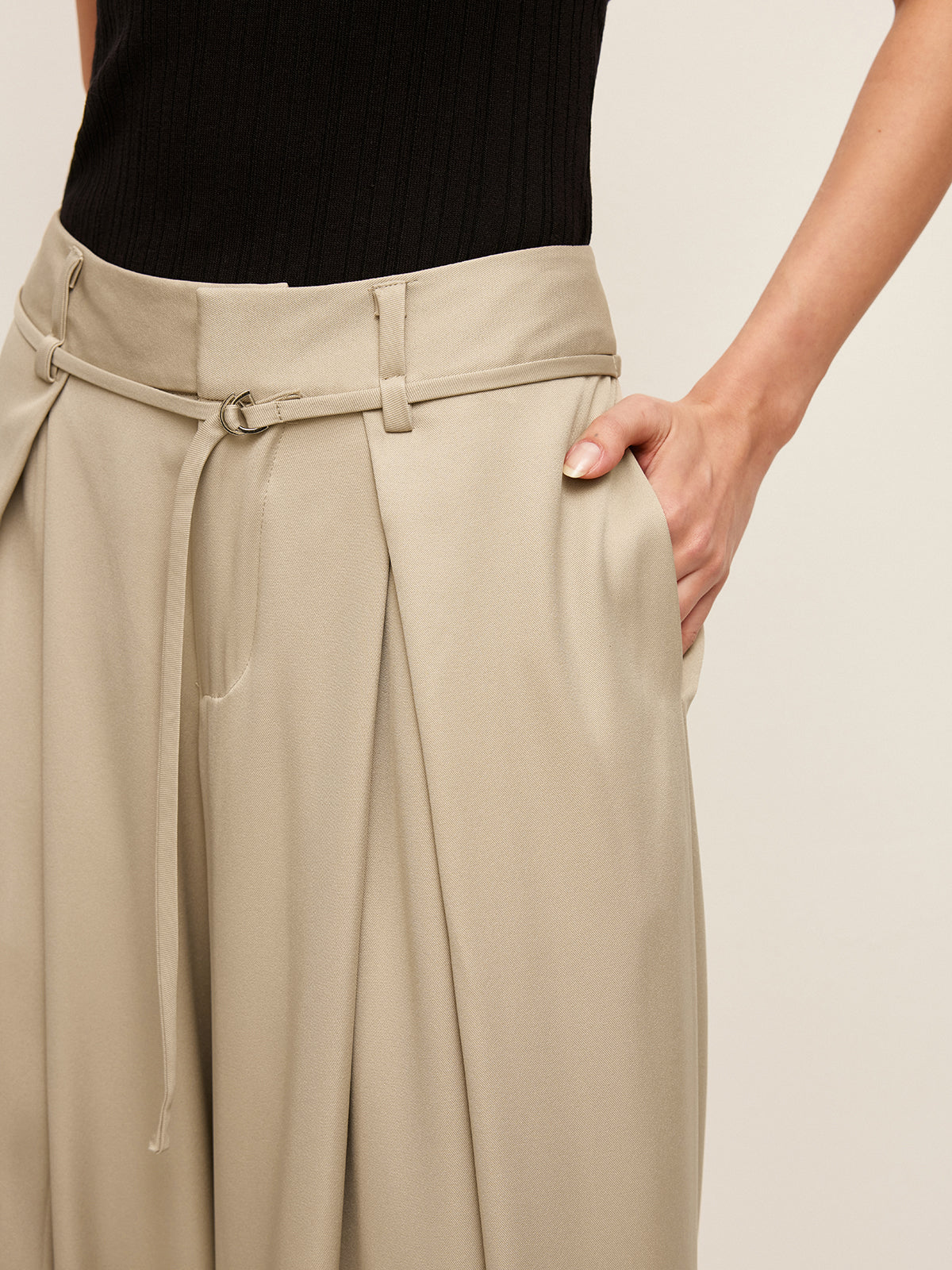 High-Waist Pockets Belted Pants-Chicvia