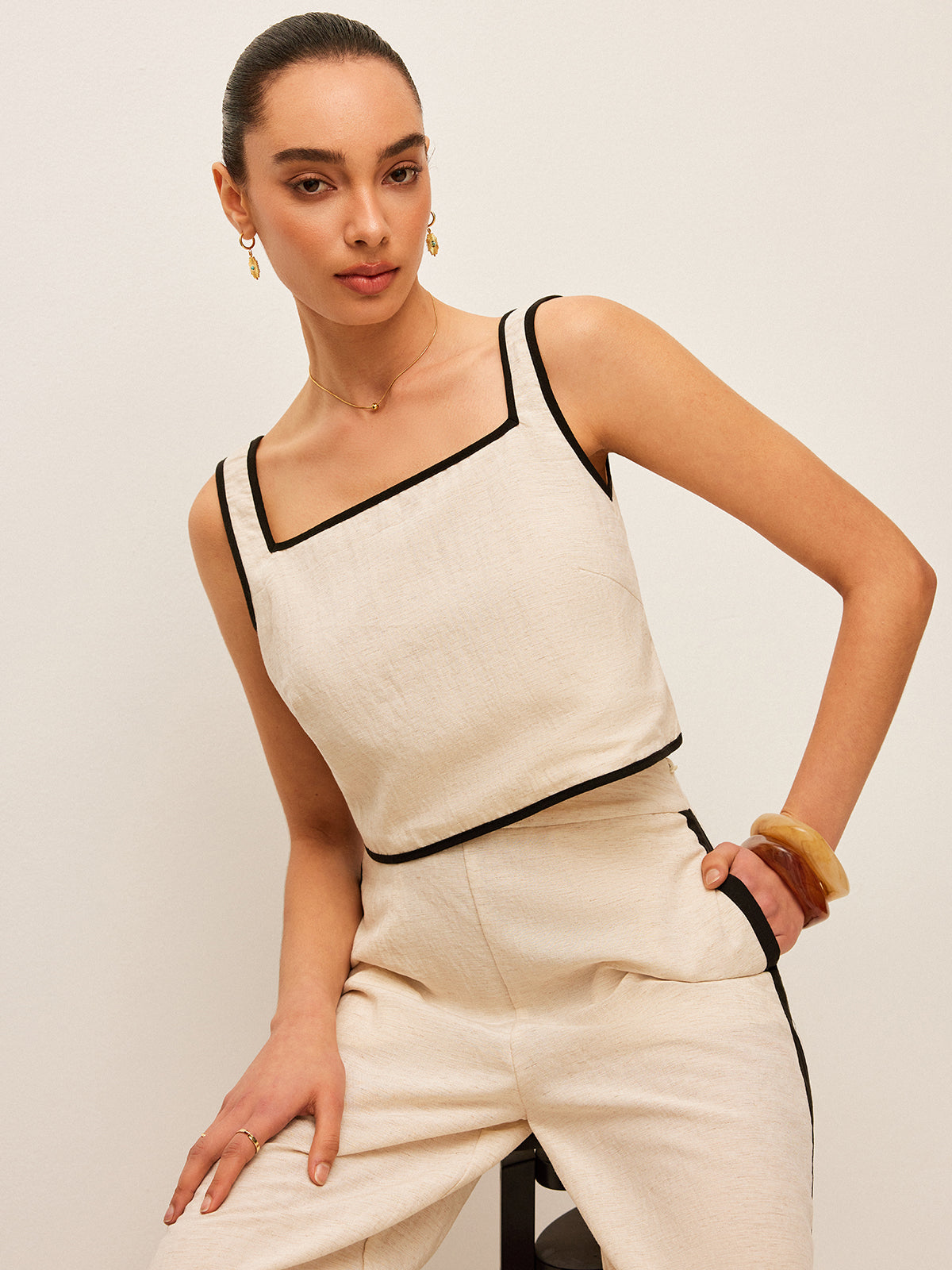 Cotton & Linen Contrast Trim Square-Neck Tank Top-Chicvia