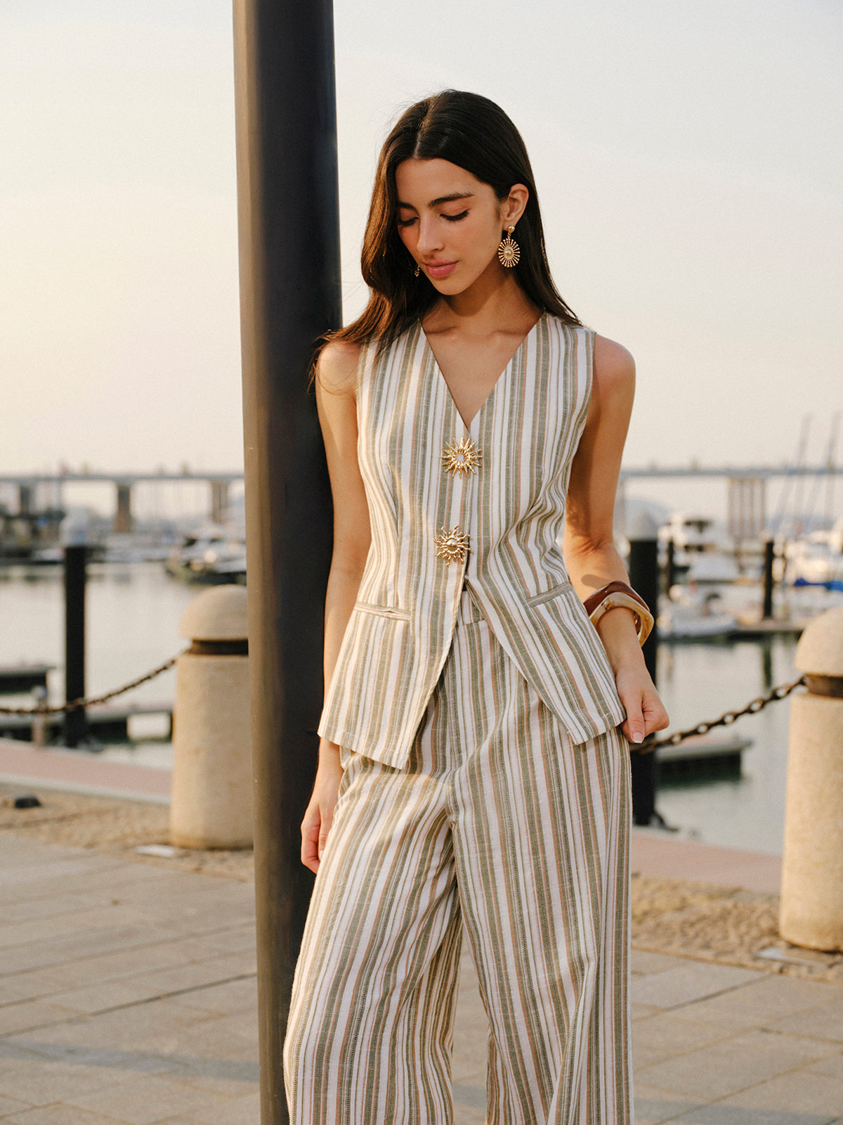 Linen & Cotton Metal Detail V- Neck Striped Vest-Chicvia